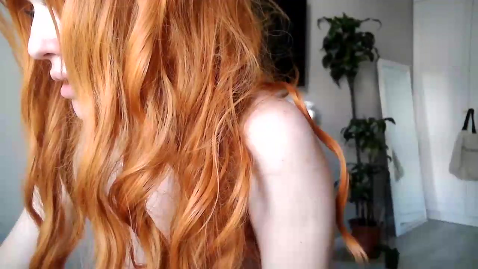 Gallery image thumbnail from LiliRed's myfreecams stream on, 09/10/2026, 09:47 image 5 of 20
