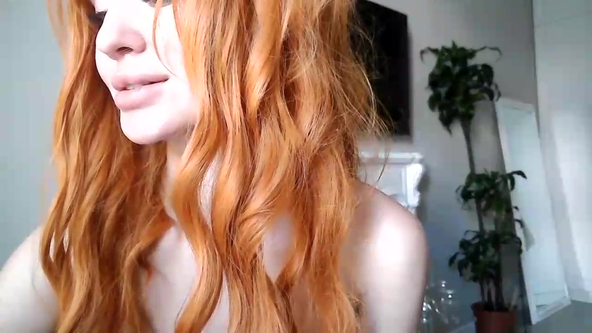 Gallery image thumbnail from LiliRed's myfreecams stream on, 09/10/2026, 09:47 image 15 of 20