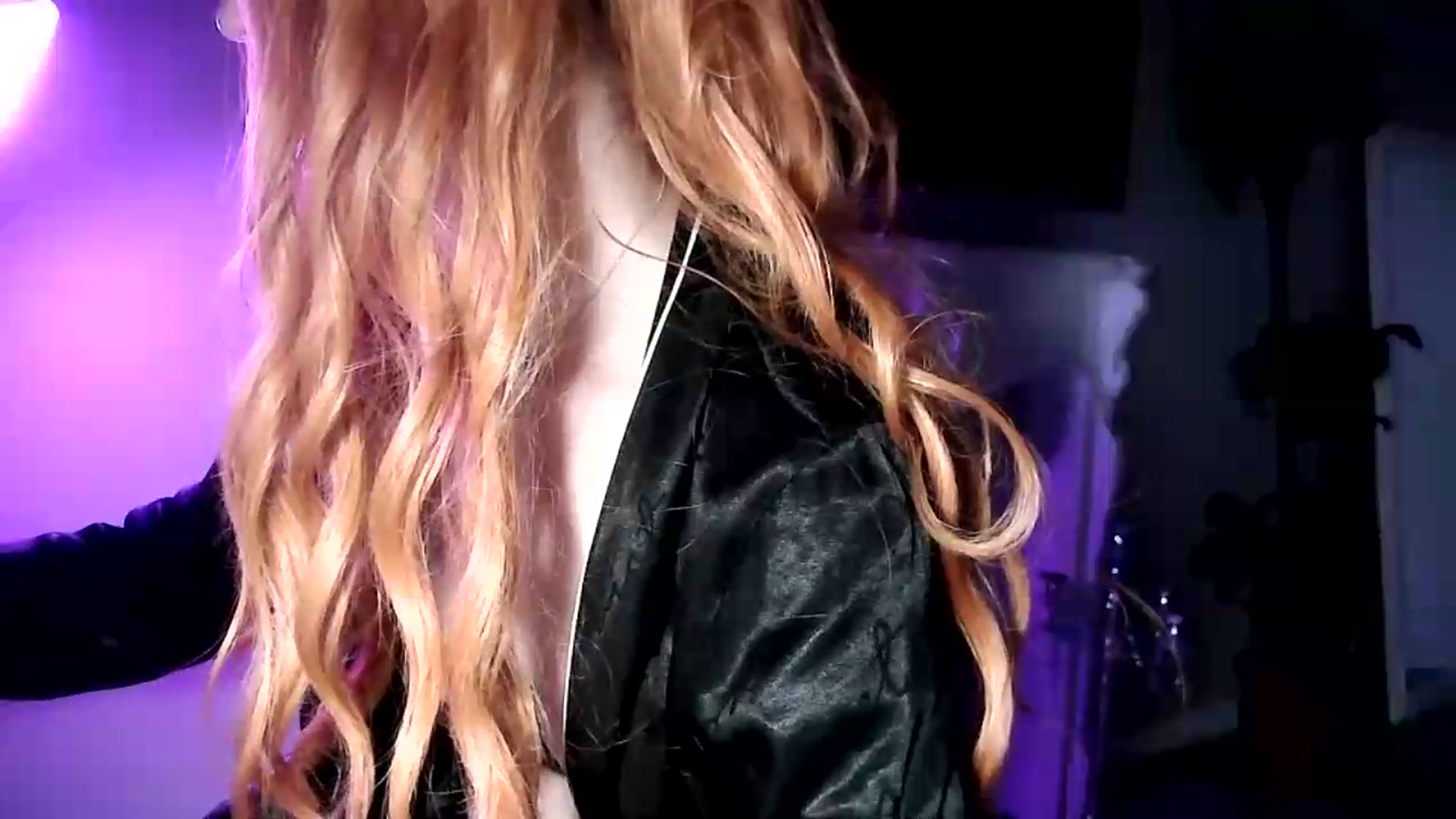 Gallery image thumbnail from LiliRed's myfreecams stream on, 09/18/2026, 18:01 image 20 of 20