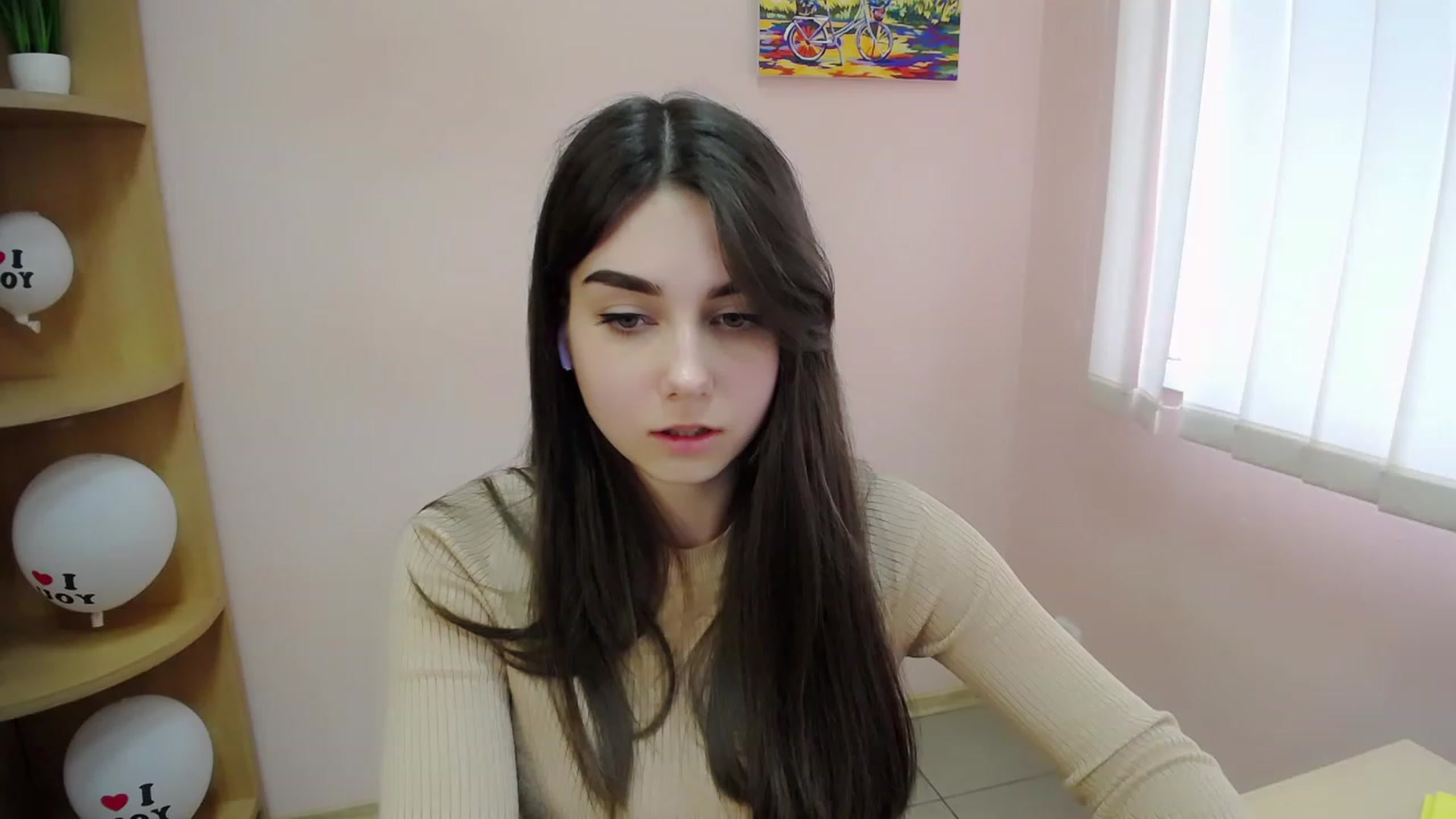 Gallery image thumbnail from Lili_magic_'s myfreecams stream on, 04/05/2023, 13:35 image 15 of 20