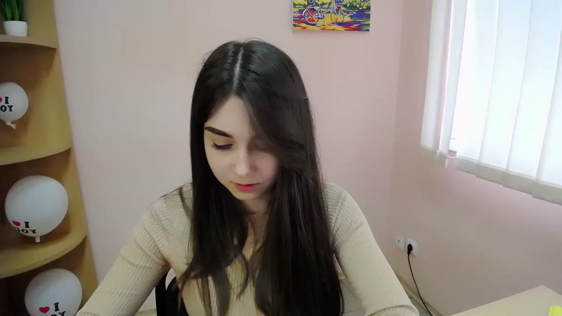 Gallery image thumbnail from Lili_magic_'s myfreecams stream on, 04/05/2023, 13:35 image 18 of 20