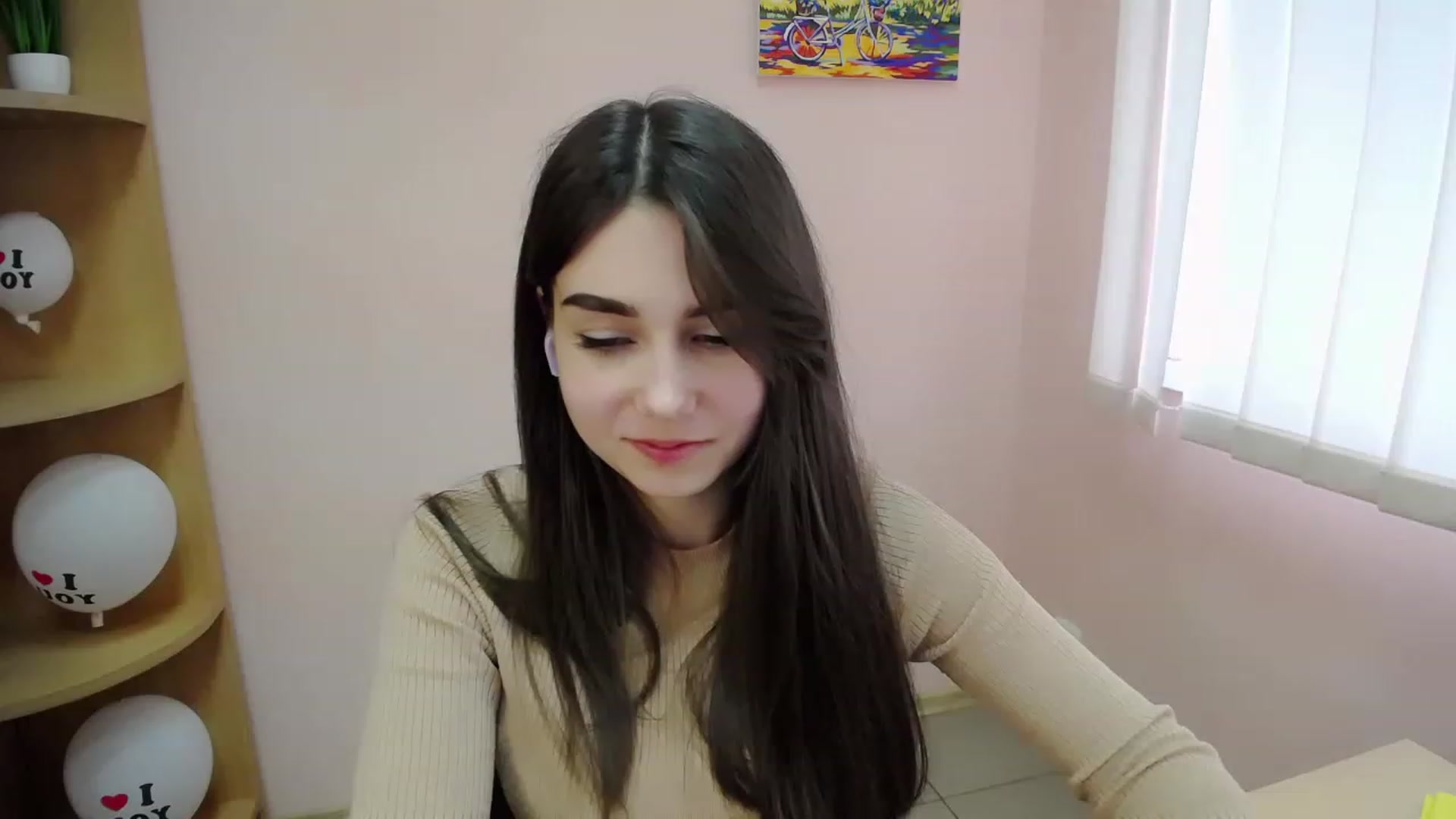 Gallery image thumbnail from Lili_magic_'s myfreecams stream on, 04/05/2023, 13:35 image 14 of 20