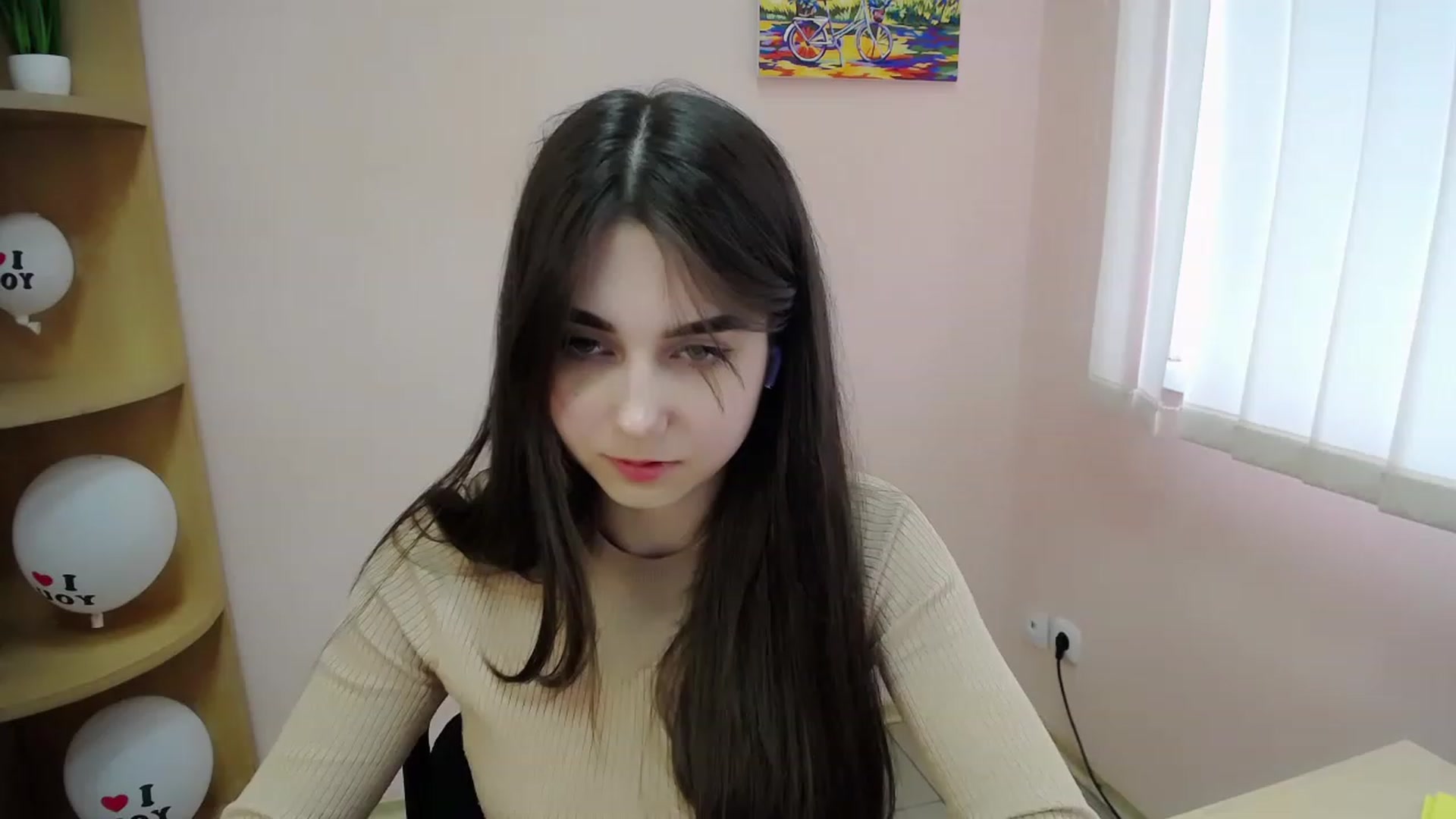 Gallery image thumbnail from Lili_magic_'s myfreecams stream on, 04/05/2023, 13:35 image 1 of 20