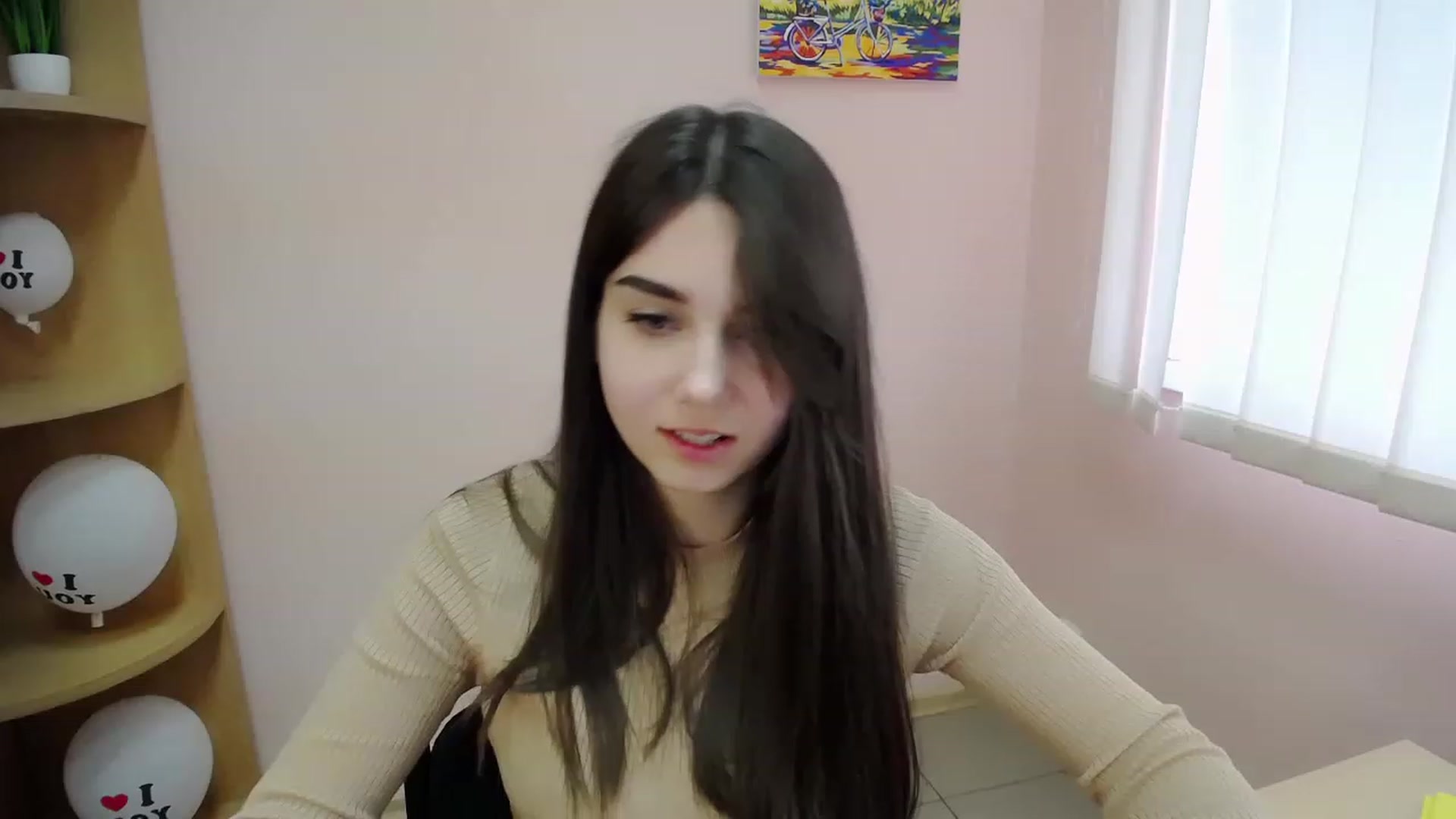 Gallery image thumbnail from Lili_magic_'s myfreecams stream on, 04/05/2023, 13:35 image 17 of 20