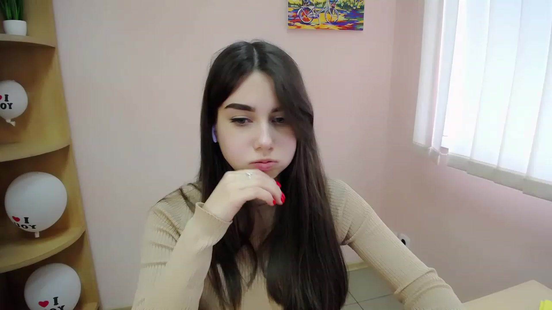 Gallery image thumbnail from Lili_magic_'s myfreecams stream on, 04/05/2023, 13:35 image 16 of 20