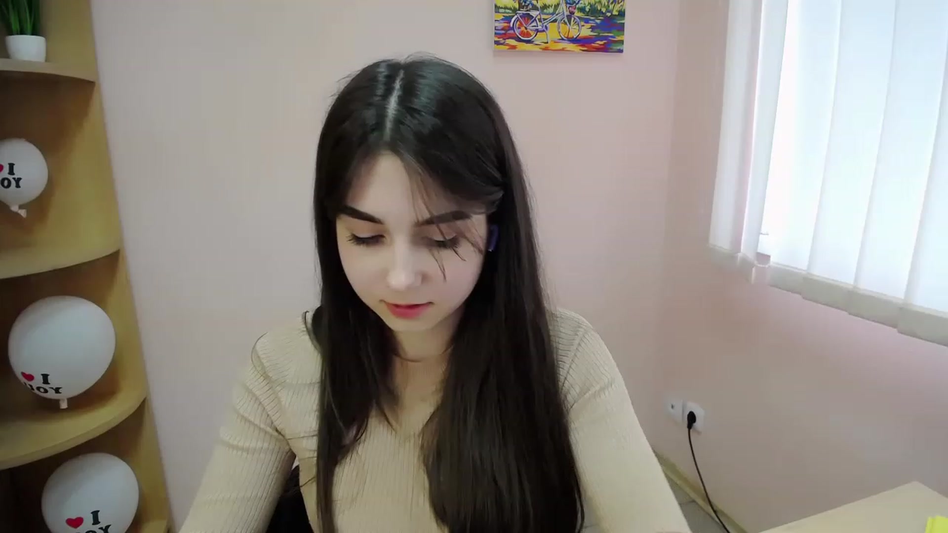 Gallery image thumbnail from Lili_magic_'s myfreecams stream on, 04/05/2023, 13:35 image 7 of 20