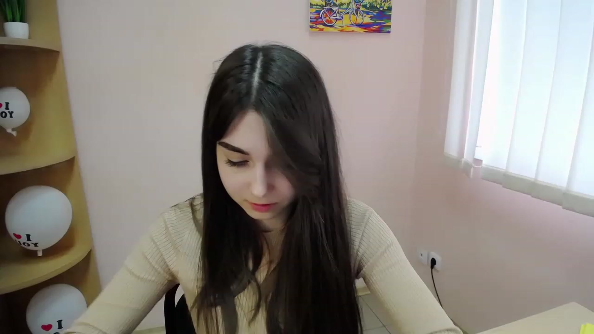 Gallery image thumbnail from Lili_magic_'s myfreecams stream on, 04/05/2023, 13:35 image 20 of 20