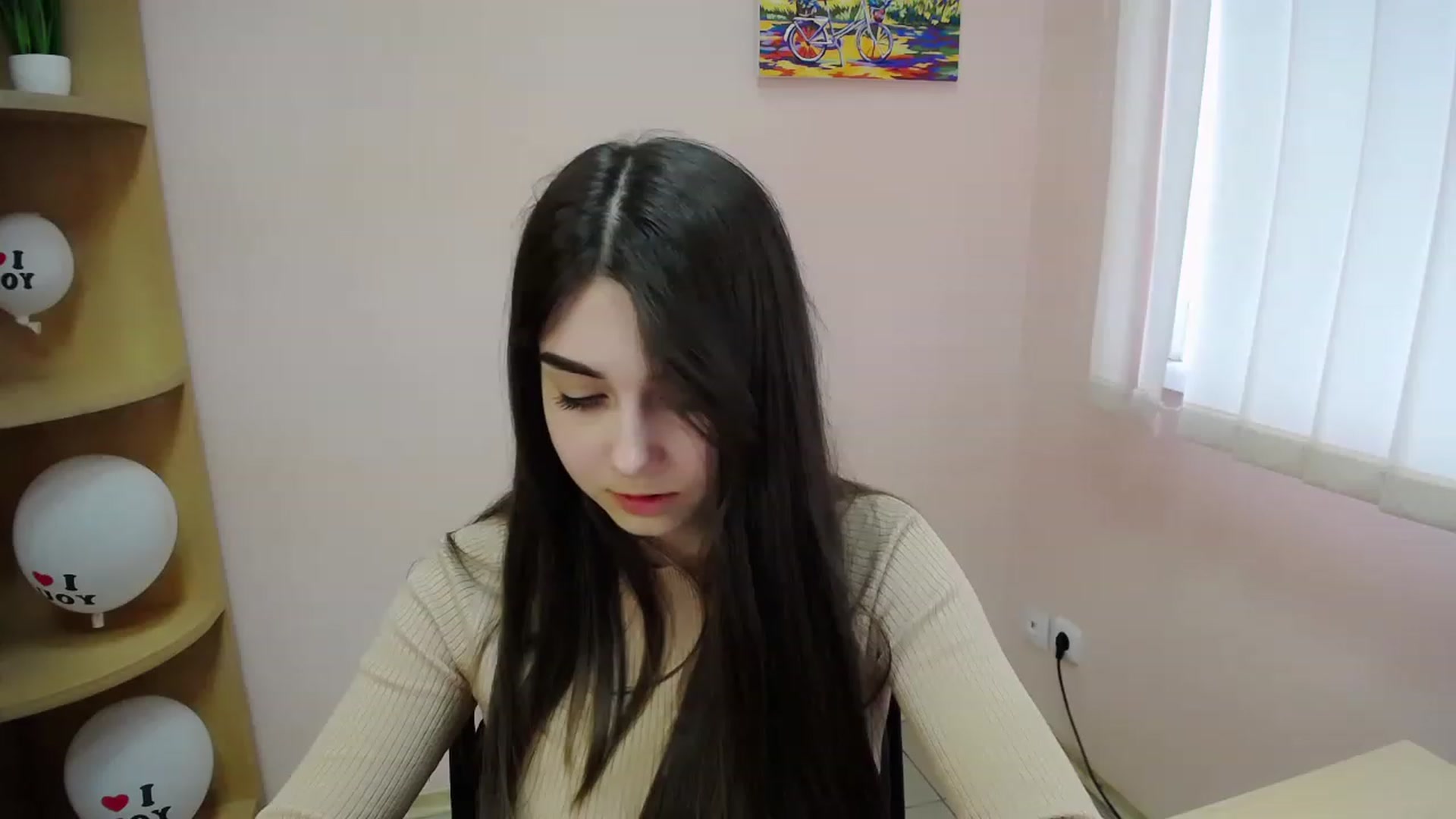 Gallery image thumbnail from Lili_magic_'s myfreecams stream on, 04/05/2023, 14:57 image 13 of 20