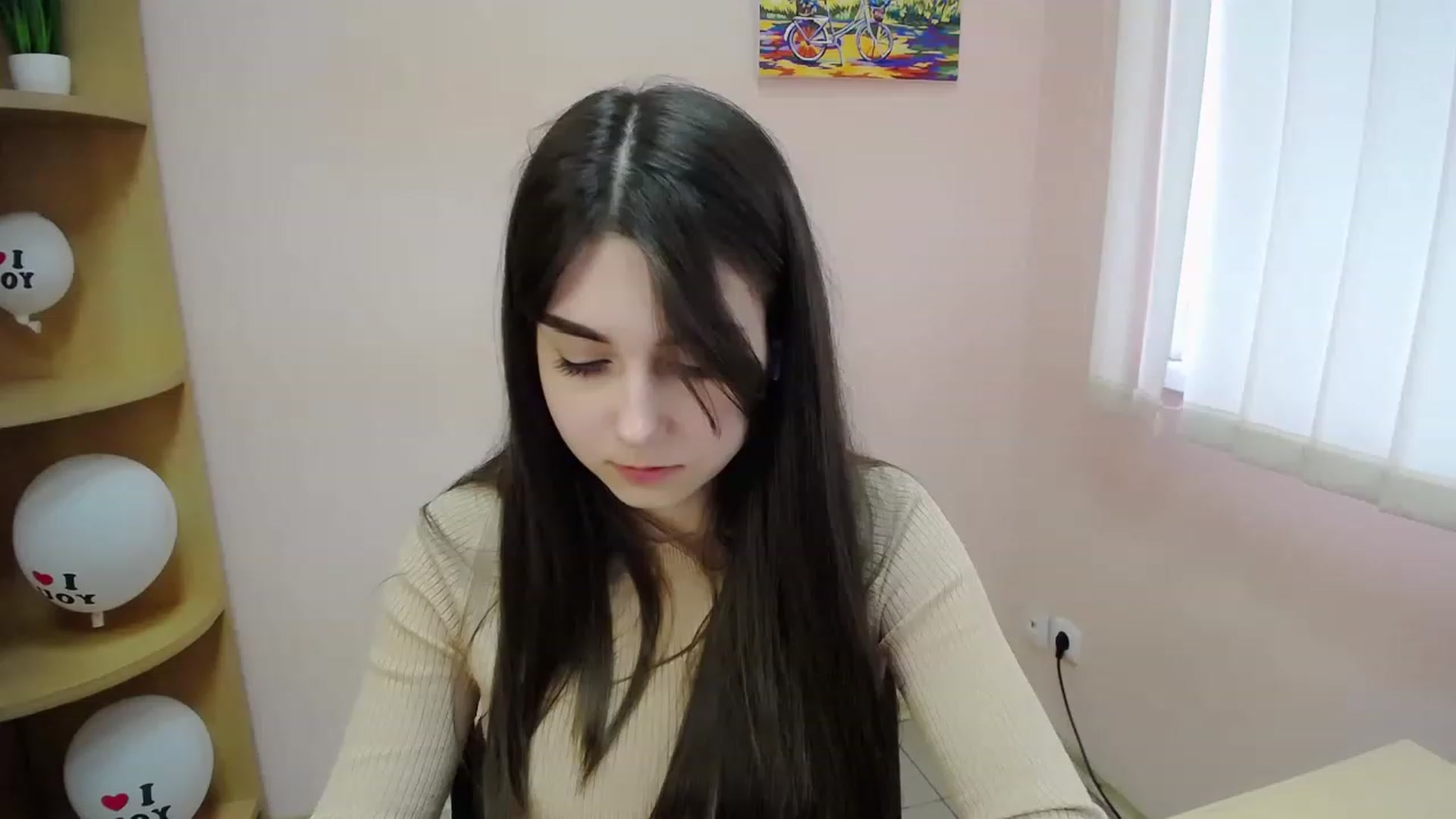 Gallery image thumbnail from Lili_magic_'s myfreecams stream on, 04/05/2023, 14:57 image 15 of 20