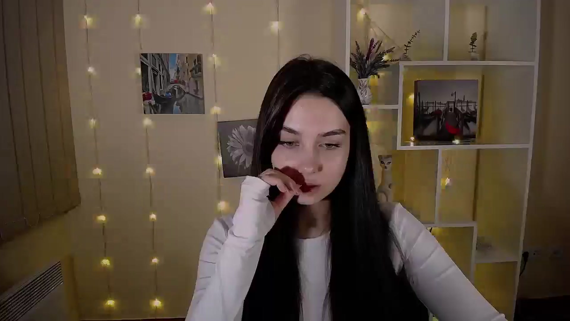Gallery image thumbnail from Lili_magic_'s myfreecams stream on, 07/30/2025, 12:21 image 12 of 20