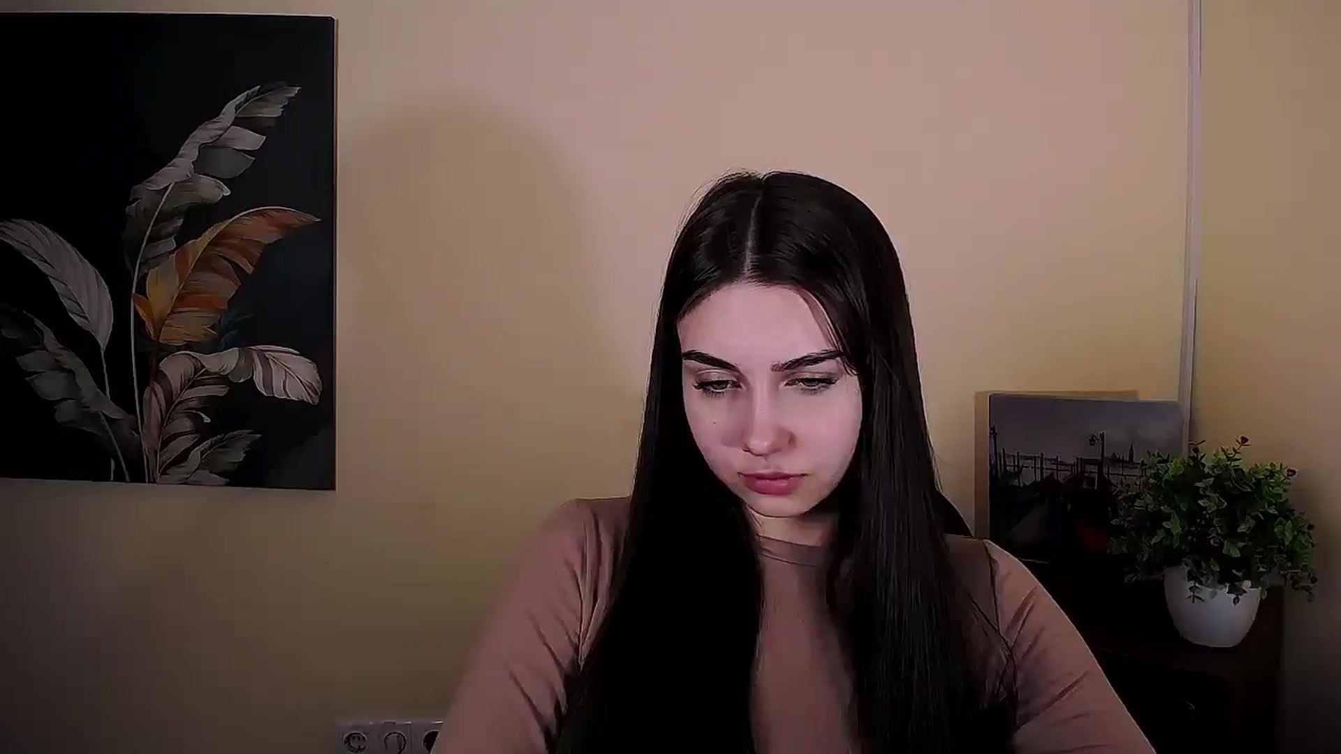 Gallery image thumbnail from Lili_magic_'s myfreecams stream on, 08/13/2025, 10:06 image 18 of 20