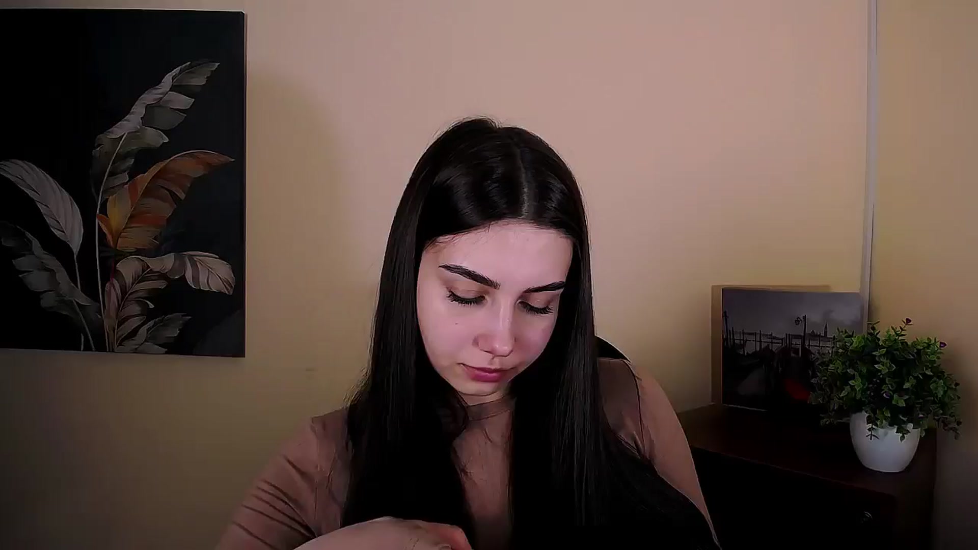 Gallery image thumbnail from Lili_magic_'s myfreecams stream on, 08/13/2025, 11:35 image 5 of 20