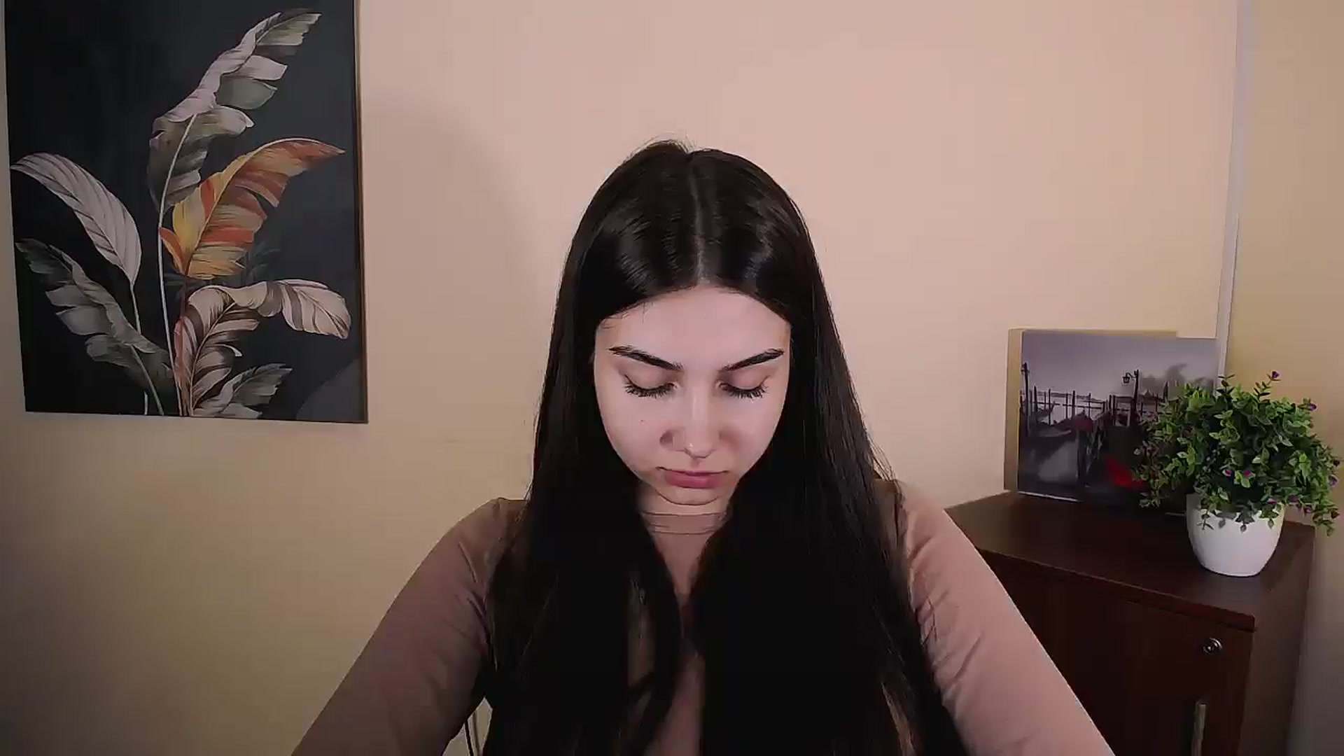 Gallery image thumbnail from Lili_magic_'s myfreecams stream on, 08/27/2025, 12:01 image 7 of 20