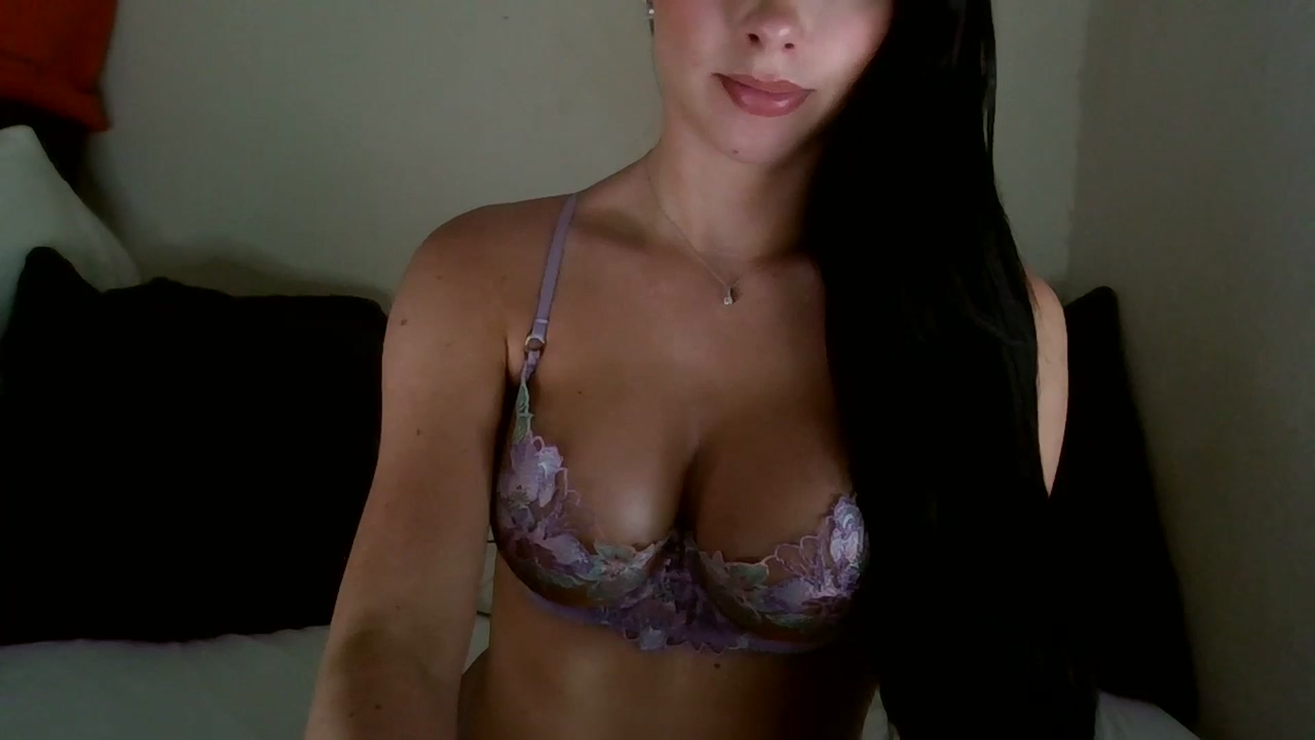 Gallery image thumbnail from Liliablack's myfreecams stream on, 08/06/2025, 20:56 image 14 of 20