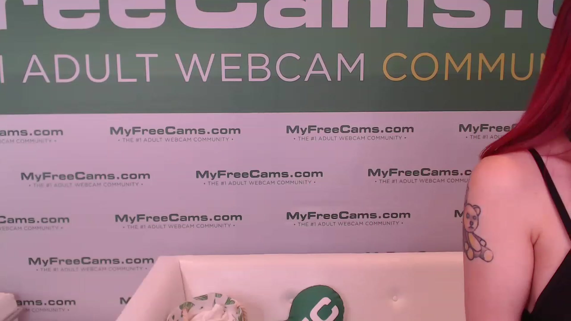 Gallery image thumbnail from Lilianstone's myfreecams stream on, 01/06/2023, 22:46 image 4 of 20
