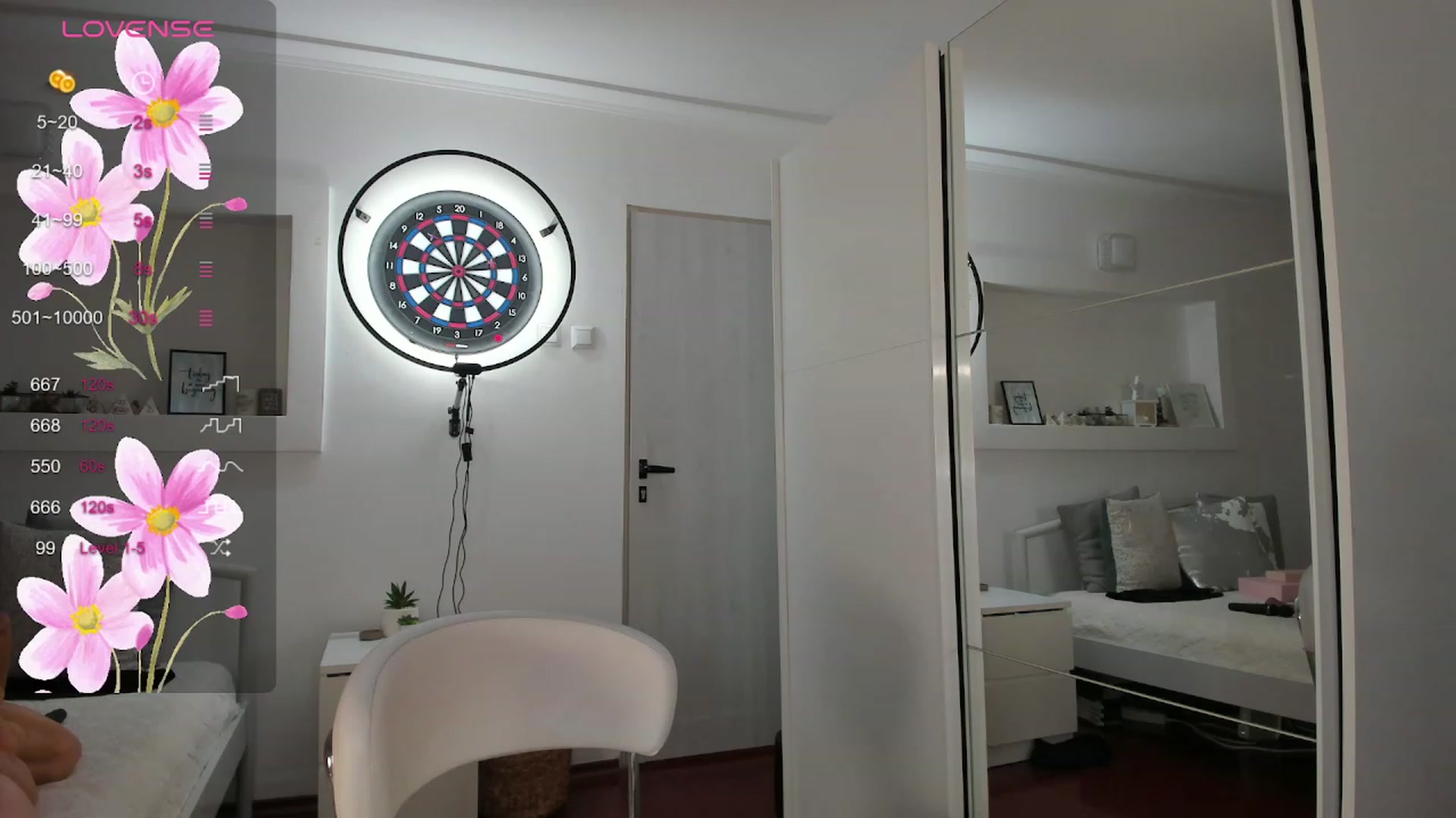 Gallery image thumbnail from Lilie's myfreecams stream on, 10/02/2023, 17:49 image 7 of 20