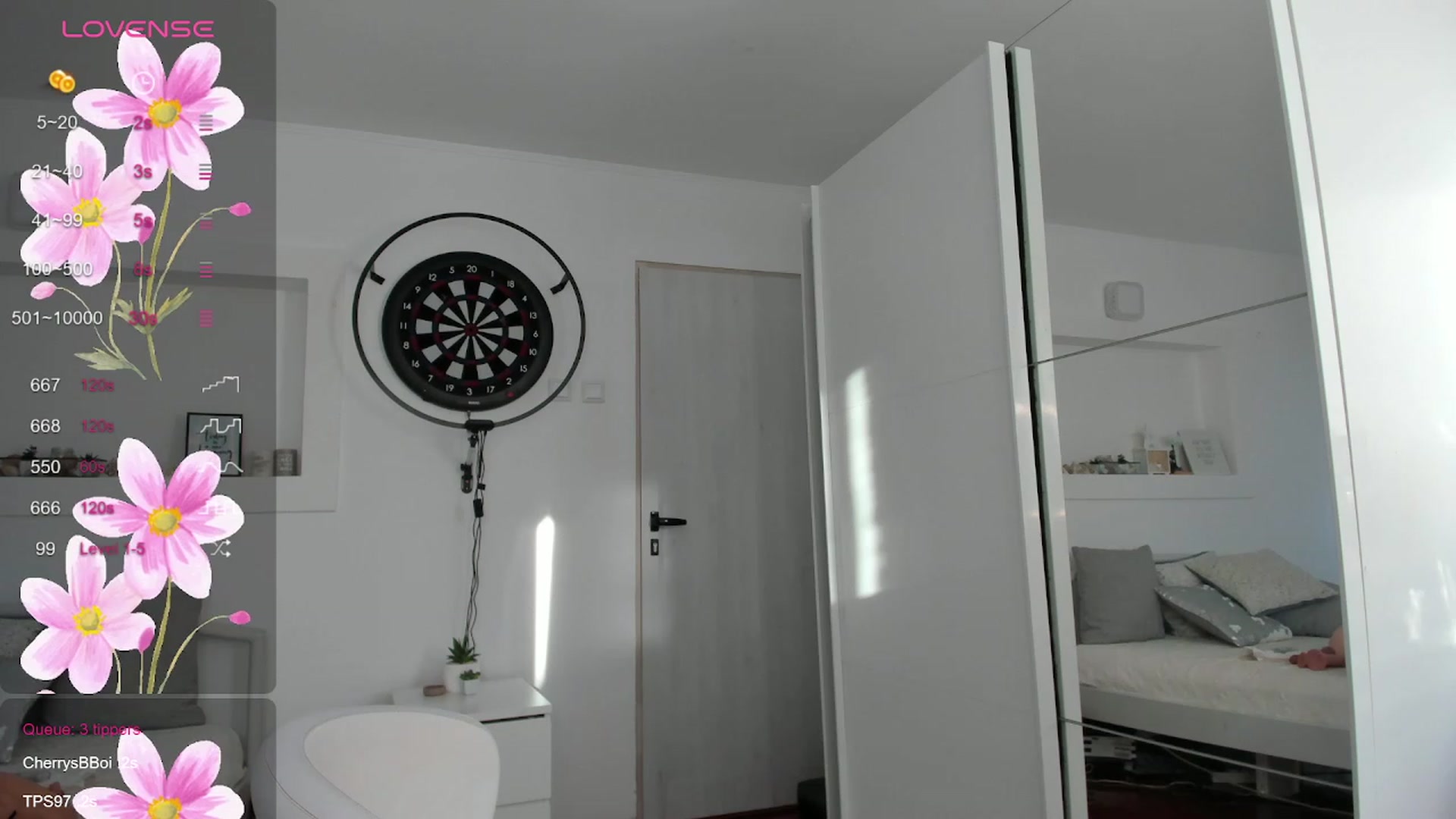 Gallery image thumbnail from Lilie's myfreecams stream on, 10/28/2023, 06:10 image 17 of 20