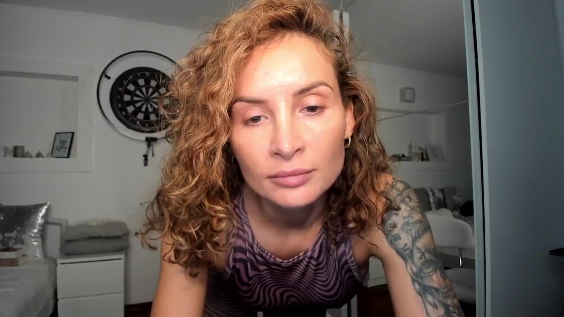 Gallery image thumbnail from Lilie's myfreecams stream on, 04/22/2024, 17:39 image 9 of 20