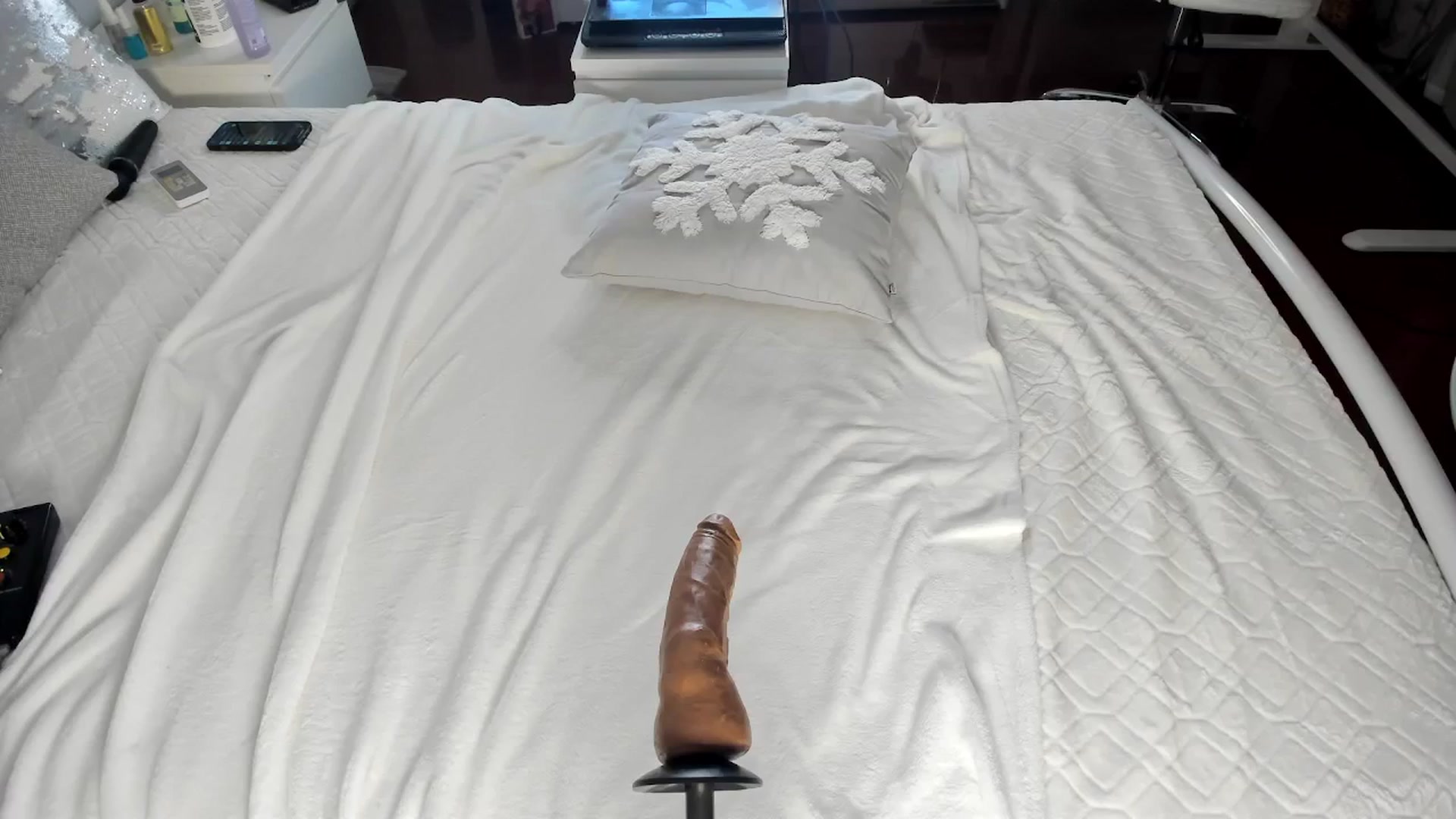 Gallery image thumbnail from Lilie's myfreecams stream on, 04/29/2024, 18:33 image 16 of 20