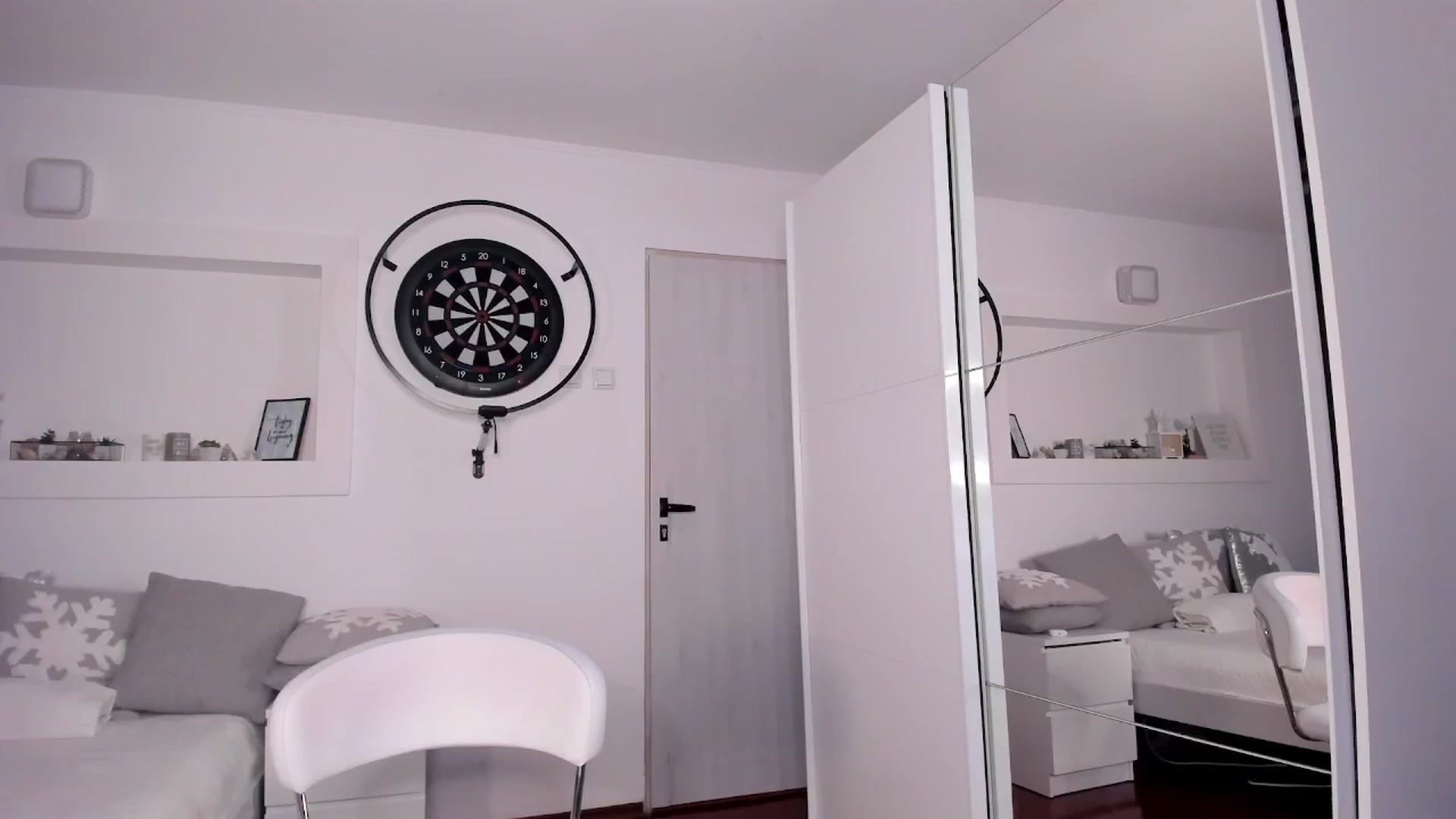 Gallery image thumbnail from Lilie's myfreecams stream on, 05/09/2024, 19:06 image 16 of 20