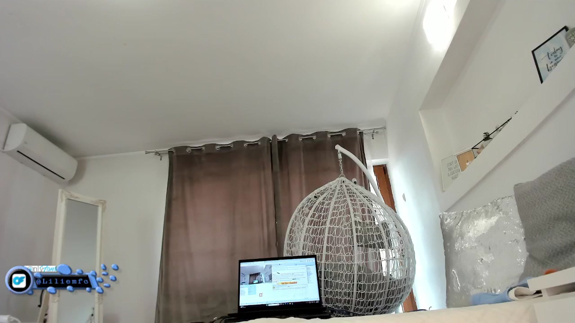Gallery image thumbnail from Lilie's myfreecams stream on, 03/11/2025, 09:23 image 4 of 20