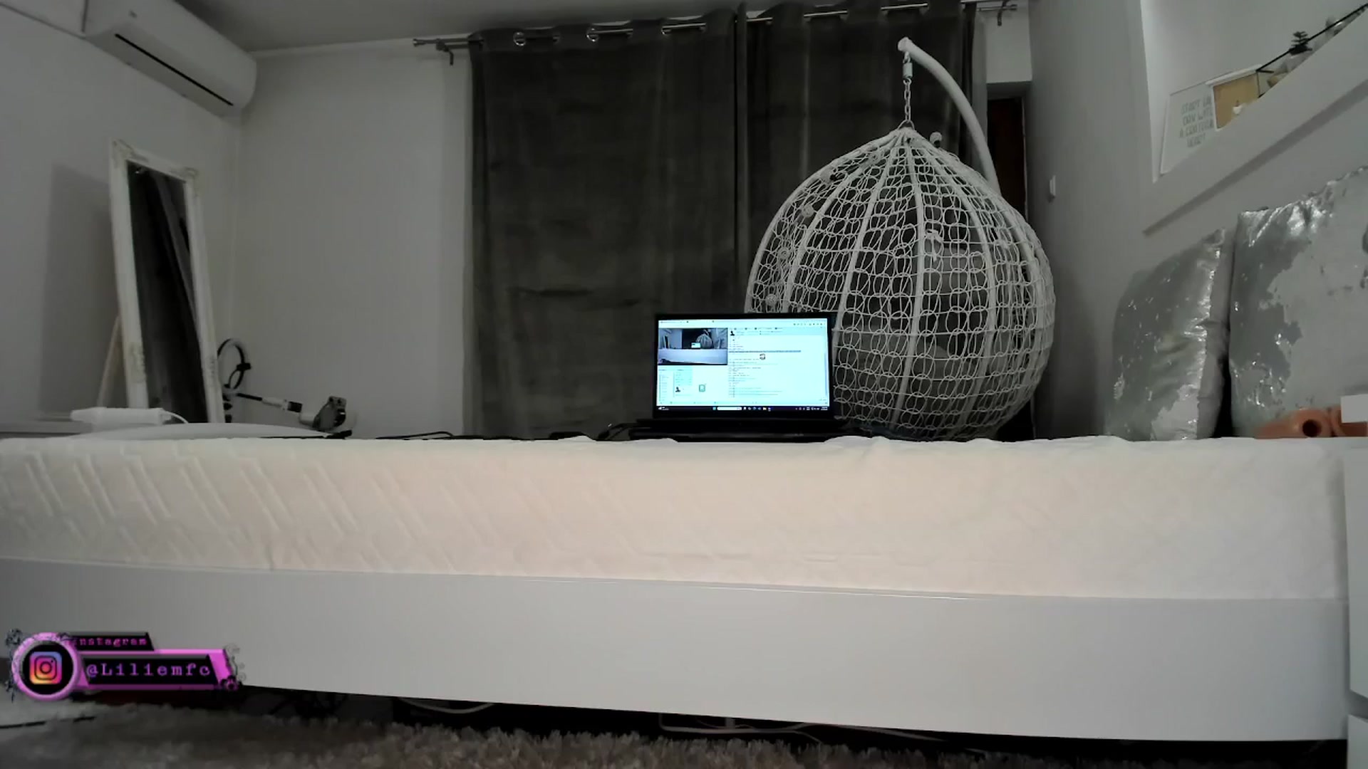 Gallery image thumbnail from Lilie's myfreecams stream on, 03/13/2025, 20:07 image 18 of 20