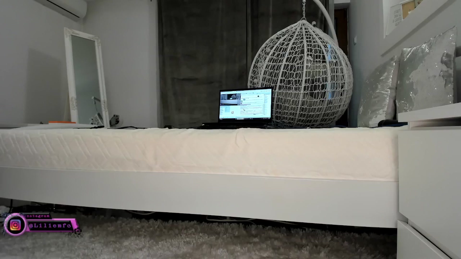 Gallery image thumbnail from Lilie's myfreecams stream on, 03/15/2025, 16:40 image 13 of 20
