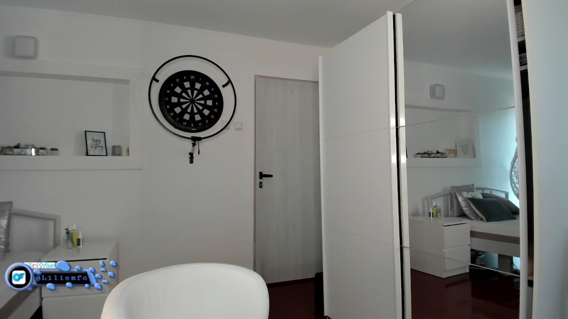 Gallery image thumbnail from Lilie's myfreecams stream on, 04/01/2025, 09:34 image 16 of 20
