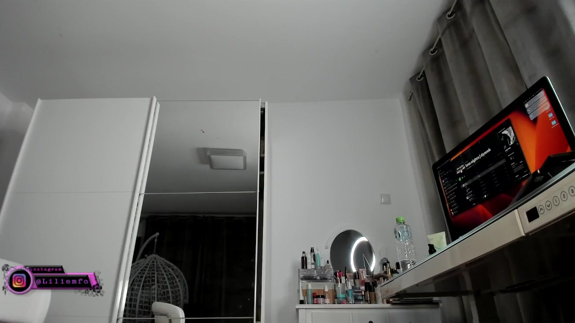 Gallery image thumbnail from Lilie's myfreecams stream on, 04/01/2025, 20:11 image 4 of 20