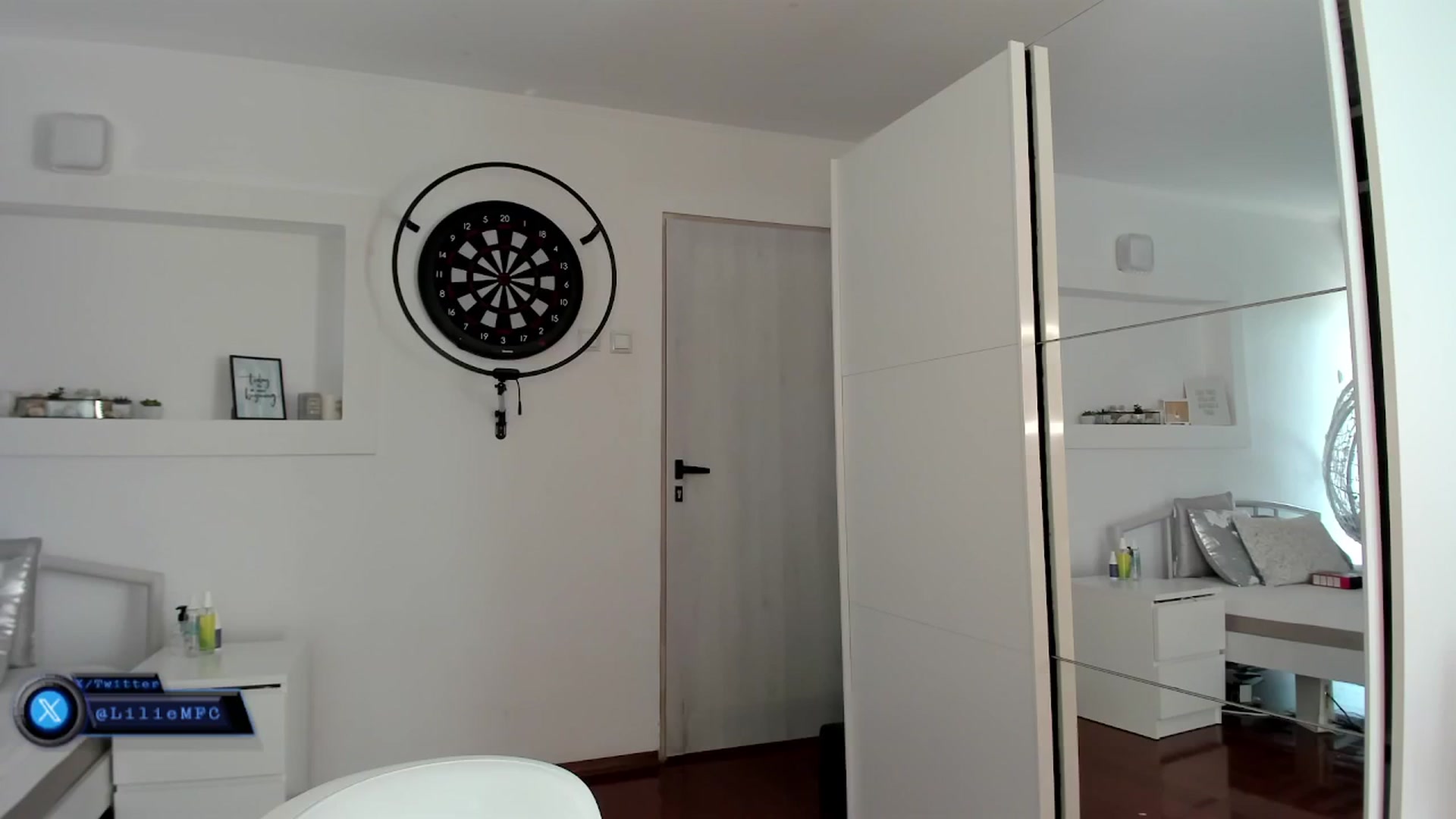 Gallery image thumbnail from Lilie's myfreecams stream on, 04/06/2025, 08:36 image 15 of 20