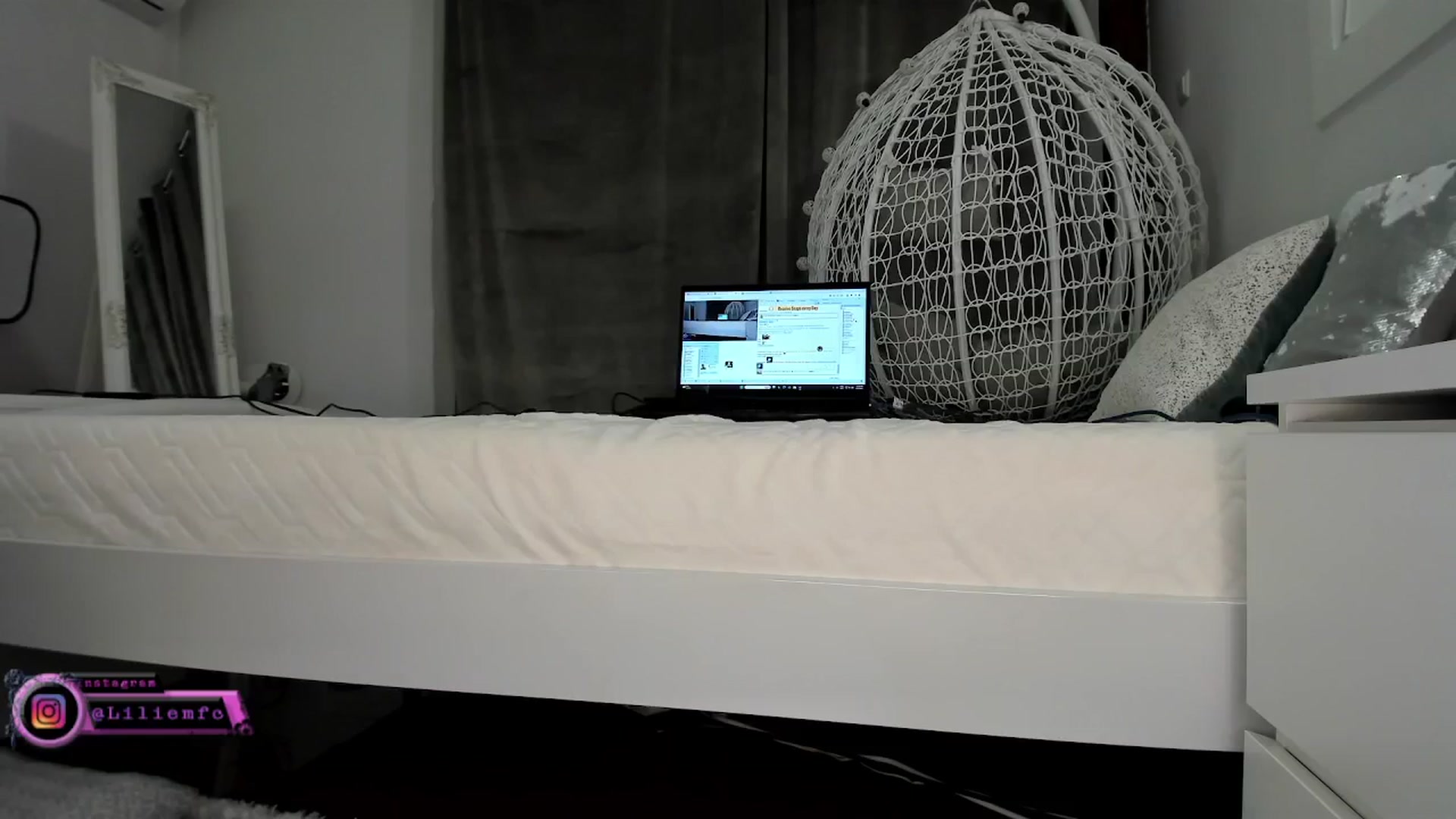 Gallery image thumbnail from Lilie's myfreecams stream on, 04/11/2025, 20:09 image 10 of 20
