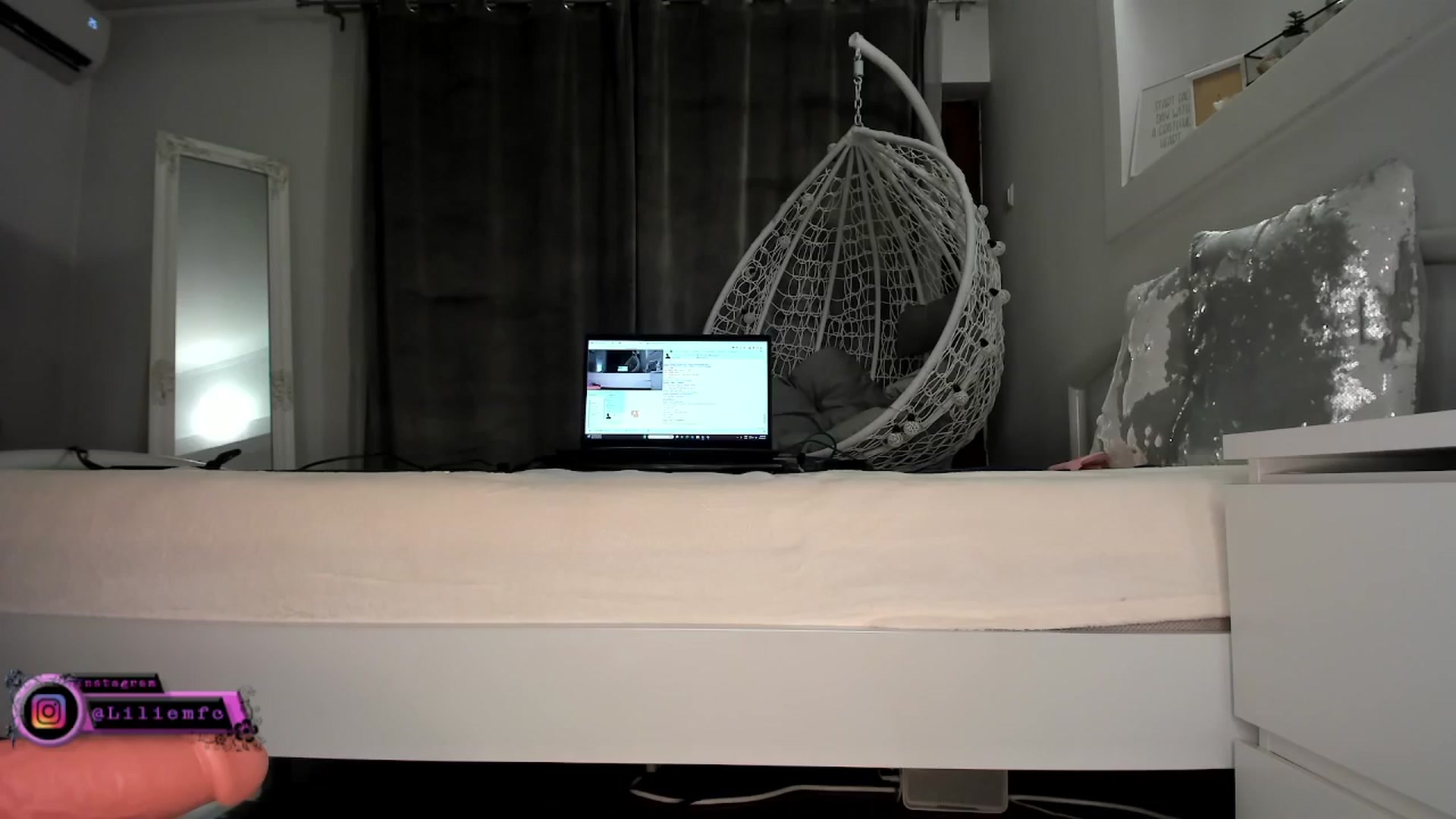 Gallery image thumbnail from Lilie's myfreecams stream on, 07/29/2025, 20:34 image 18 of 20