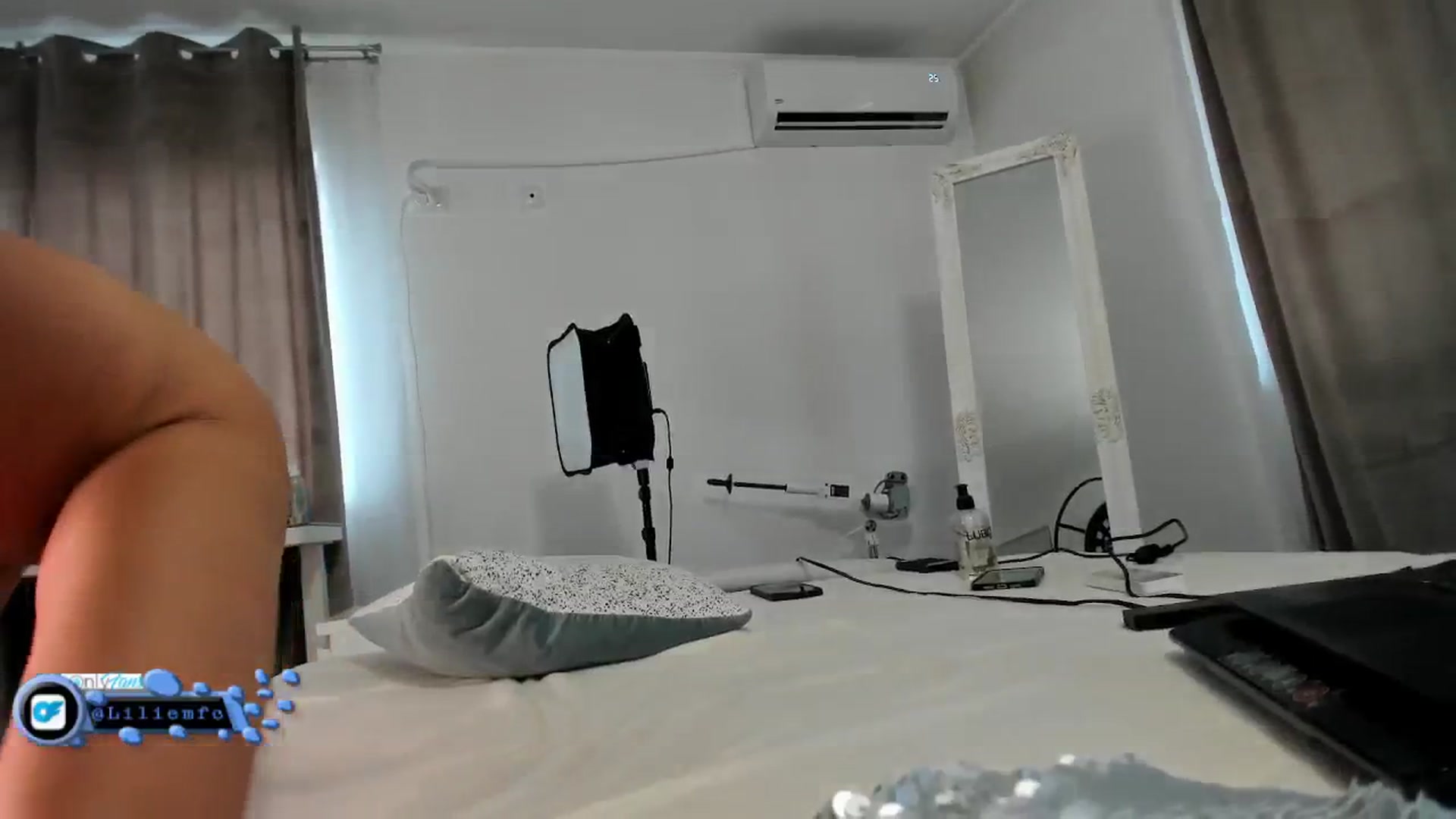 Gallery image thumbnail from Lilie's myfreecams stream on, 07/30/2025, 08:06 image 2 of 20