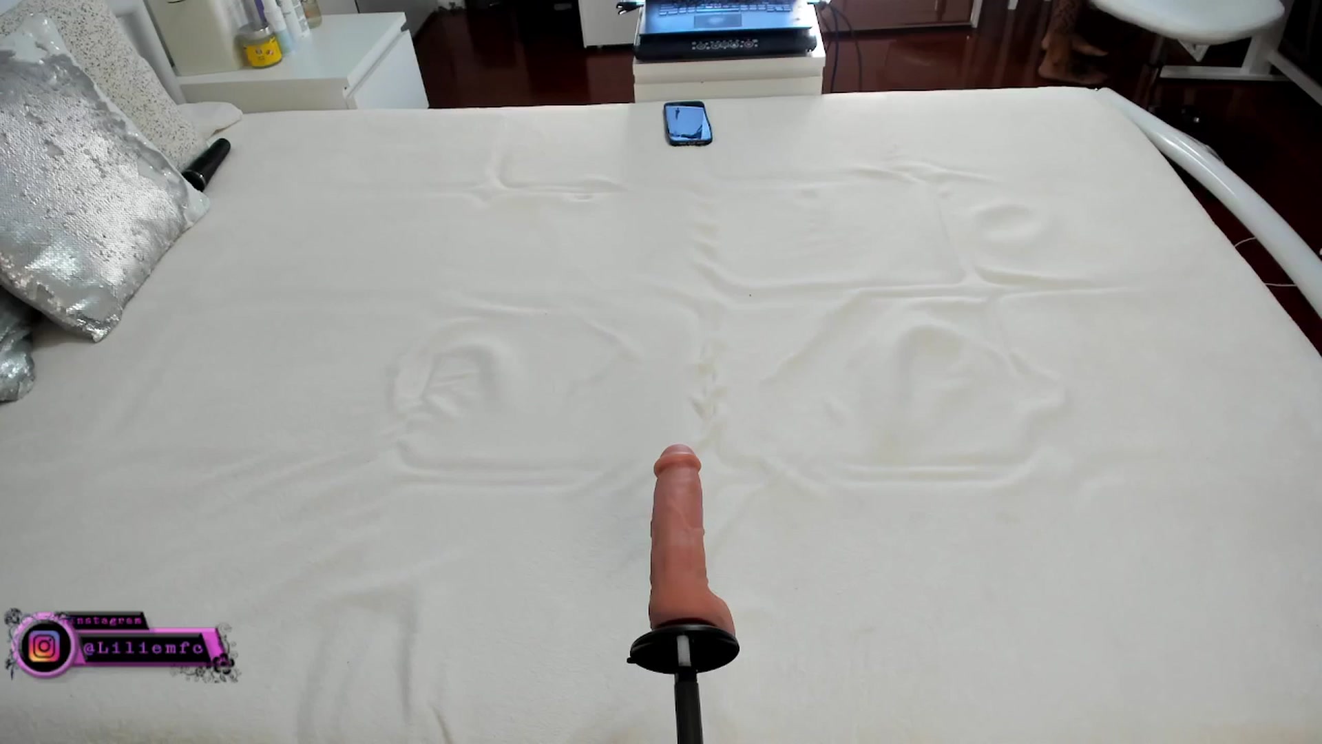 Gallery image thumbnail from Lilie's myfreecams stream on, 09/17/2025, 17:33 image 7 of 20