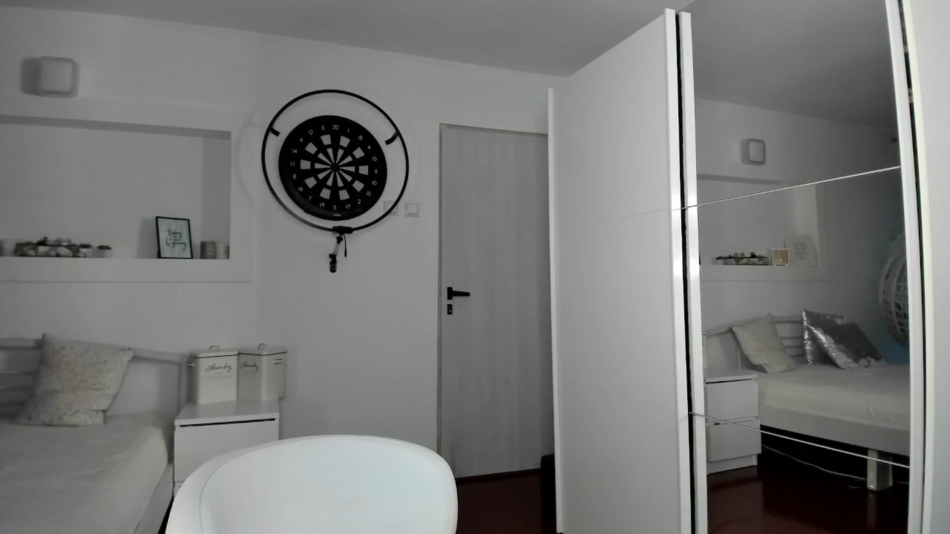 Gallery image thumbnail from Lilie's myfreecams stream on, 10/06/2025, 15:40 image 15 of 20