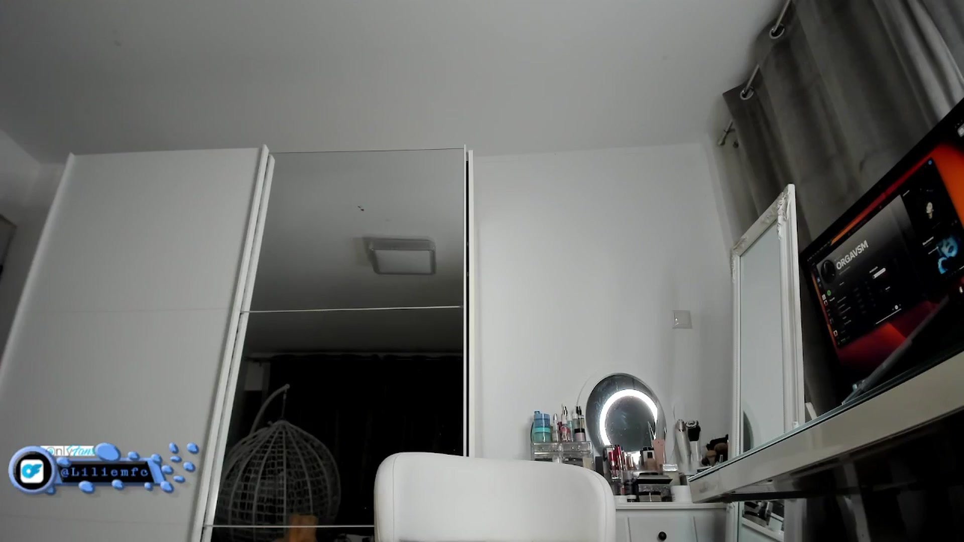 Gallery image thumbnail from Lilie's myfreecams stream on, 10/28/2025, 18:12 image 15 of 20