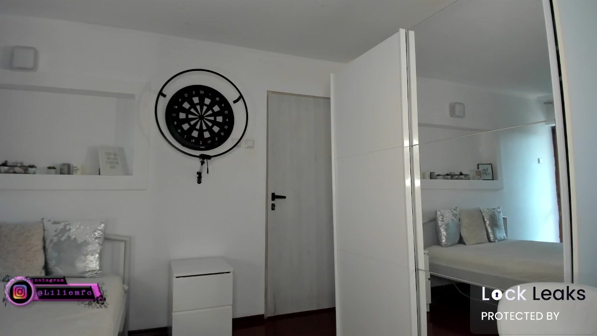 Gallery image thumbnail from Lilie's myfreecams stream on, 01/28/2026, 10:35 image 14 of 20