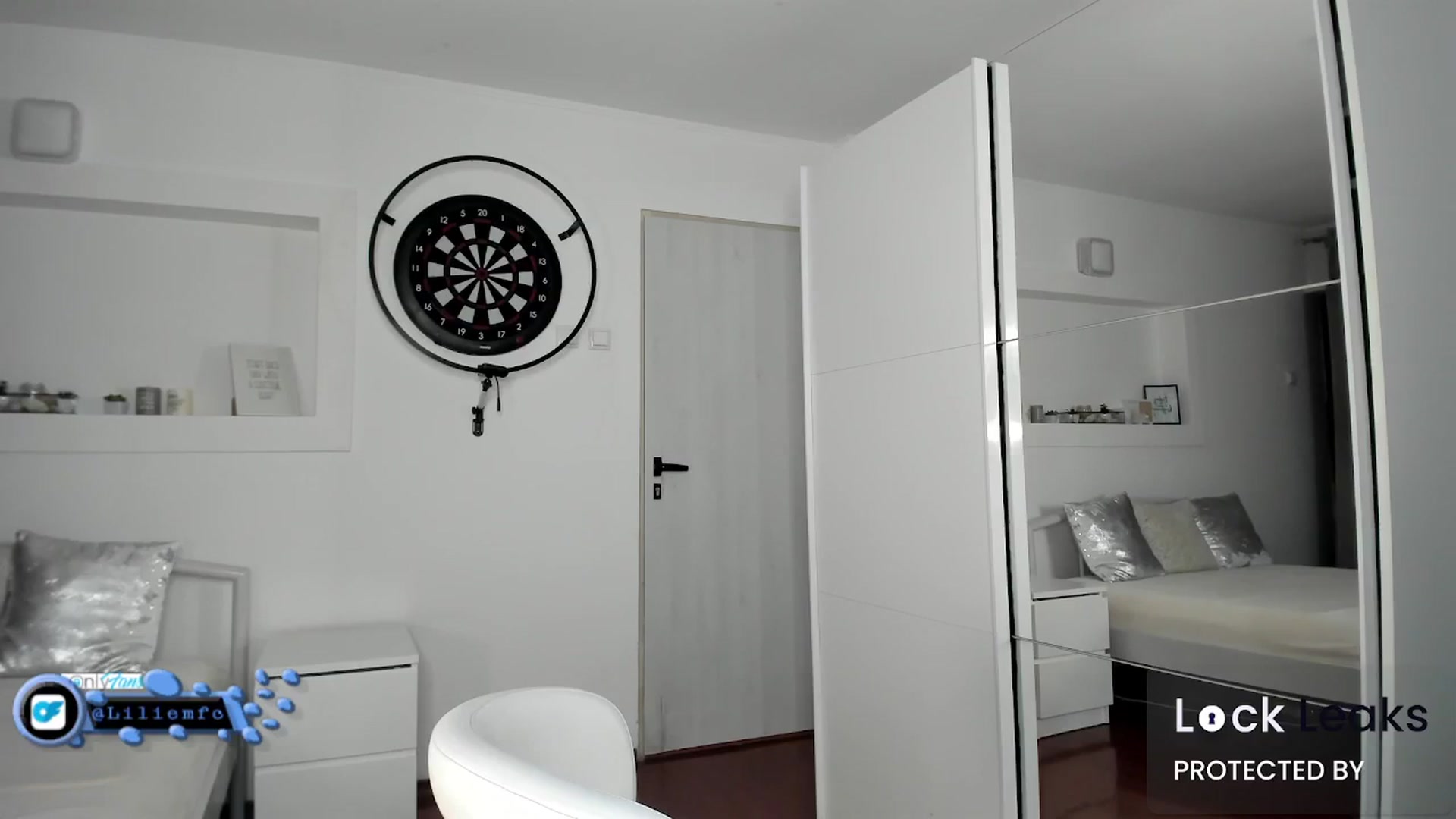 Gallery image thumbnail from Lilie's myfreecams stream on, 03/20/2026, 17:40 image 17 of 20