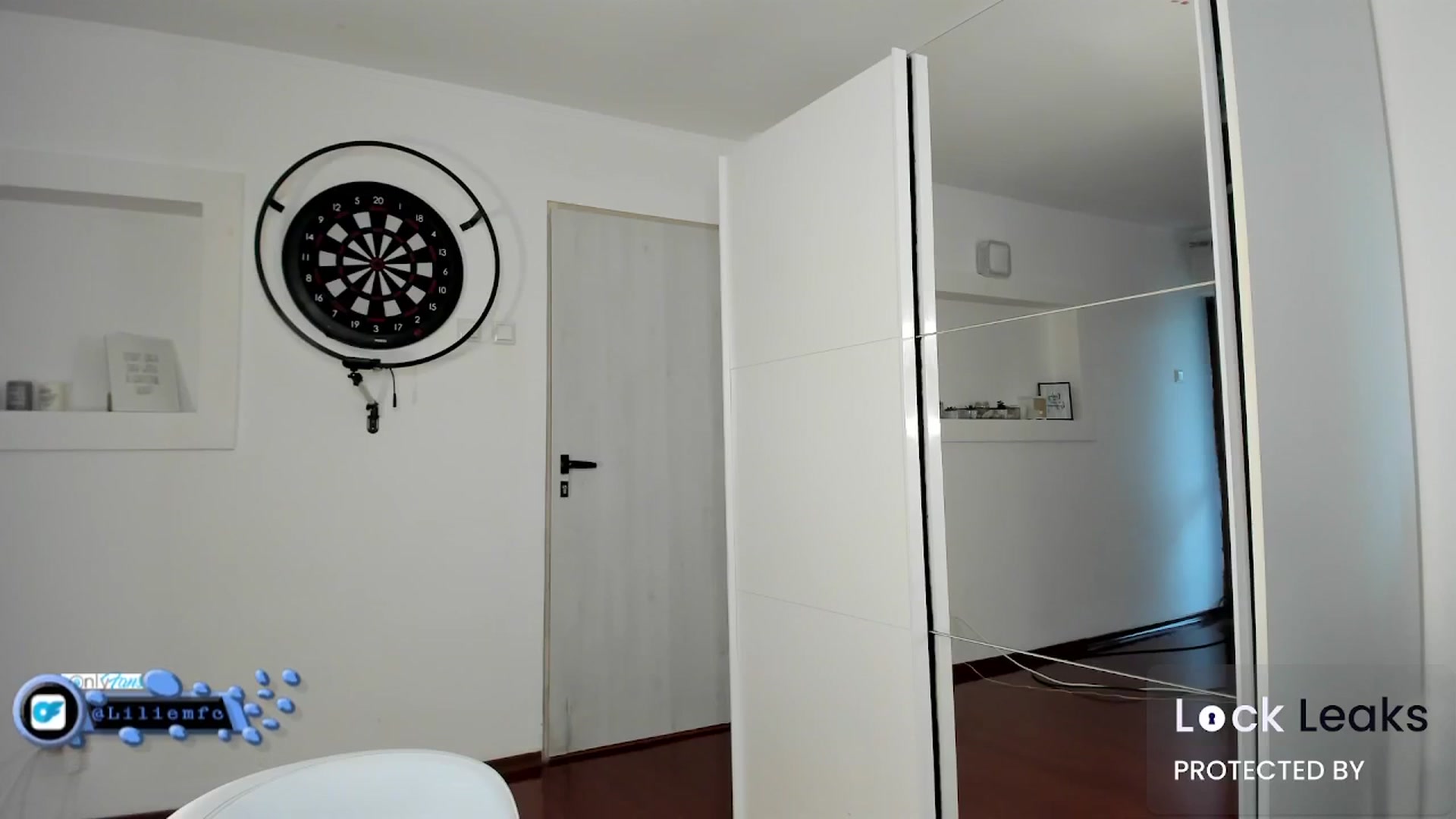 Gallery image thumbnail from Lilie's myfreecams stream on, 04/21/2026, 18:16 image 2 of 20