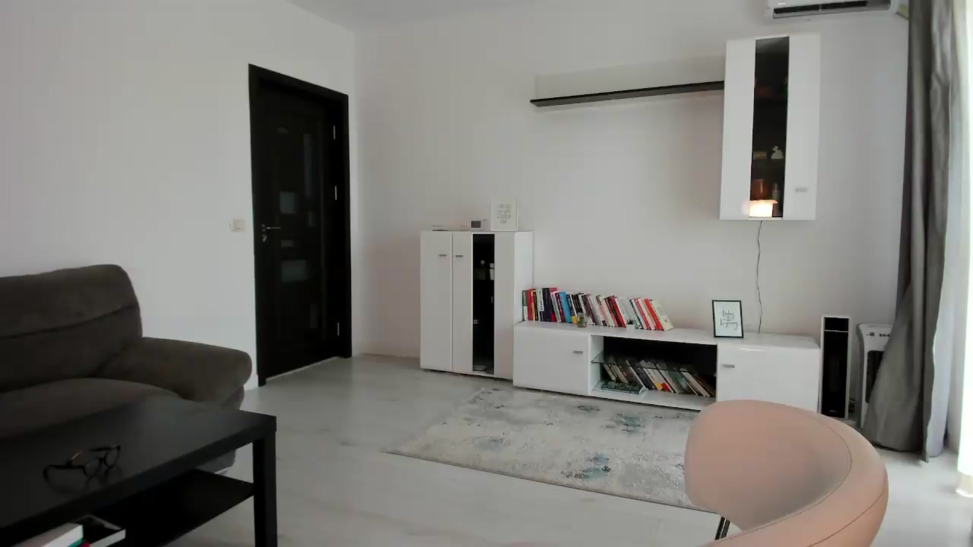 Gallery image thumbnail from Lilie's myfreecams stream on, 06/25/2026, 10:35 image 17 of 20
