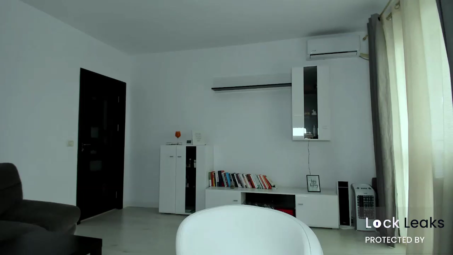 Gallery image thumbnail from Lilie's myfreecams stream on, 08/18/2026, 09:20 image 14 of 20