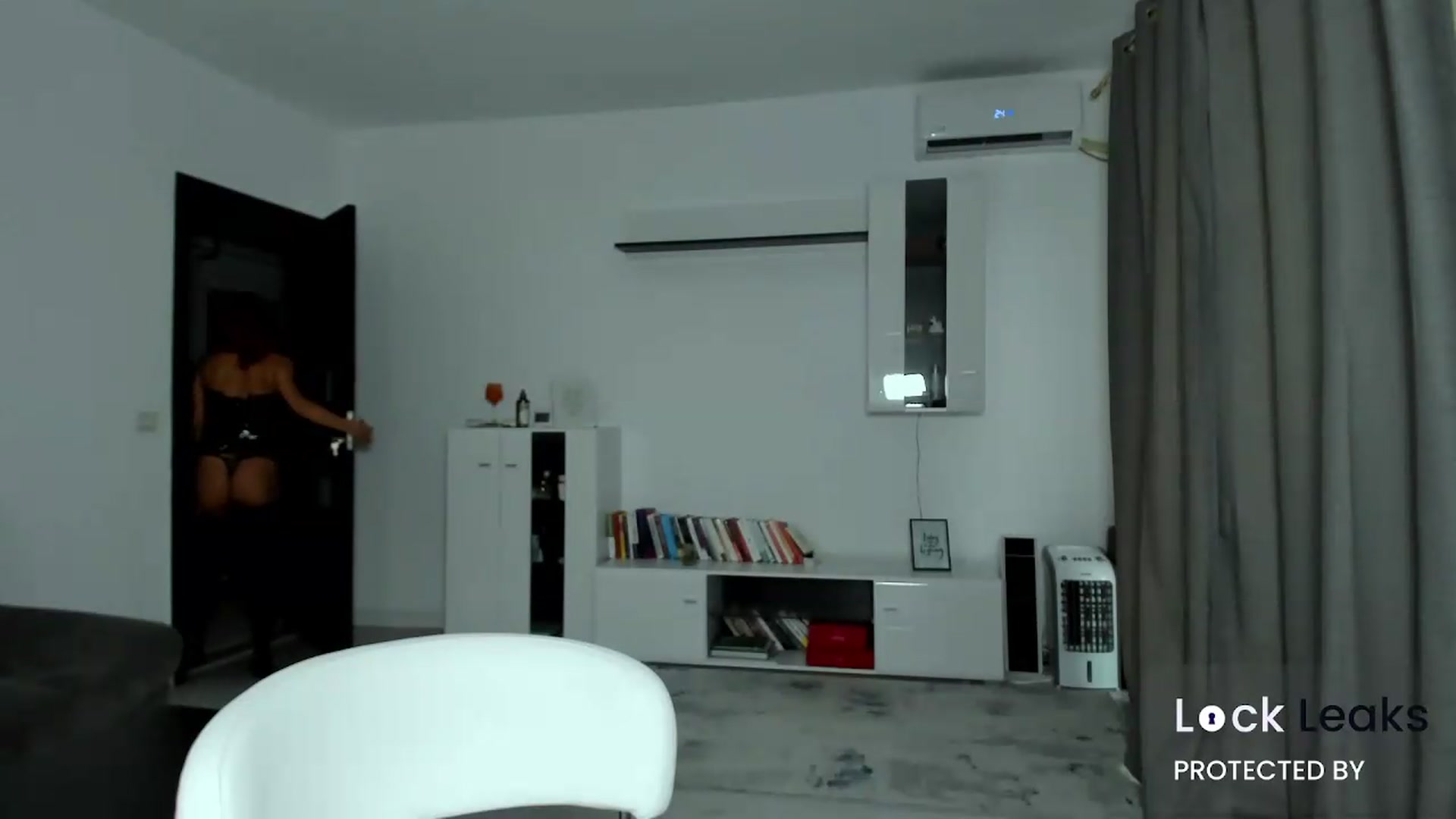 Gallery image thumbnail from Lilie's myfreecams stream on, 08/27/2026, 15:42 image 8 of 20
