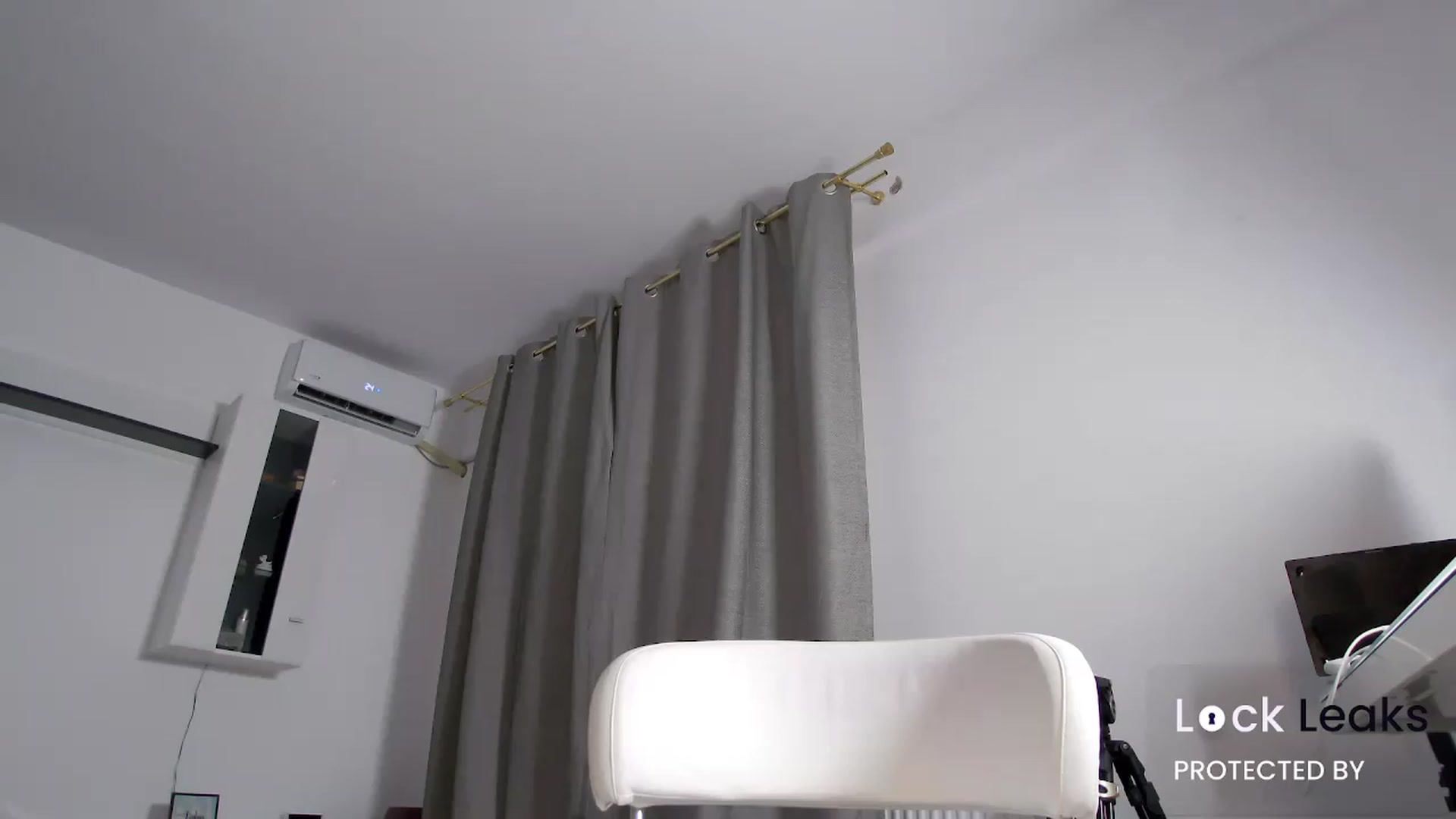 Gallery image thumbnail from Lilie's myfreecams stream on, 09/06/2026, 17:09 image 13 of 20