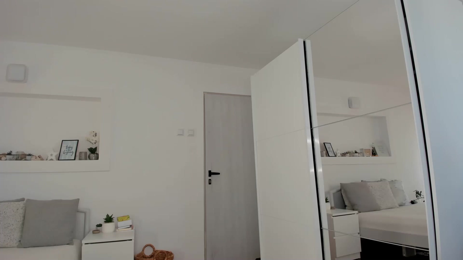 Gallery image thumbnail from LilieBirthday's myfreecams stream on, 05/19/2023, 15:59 image 11 of 20
