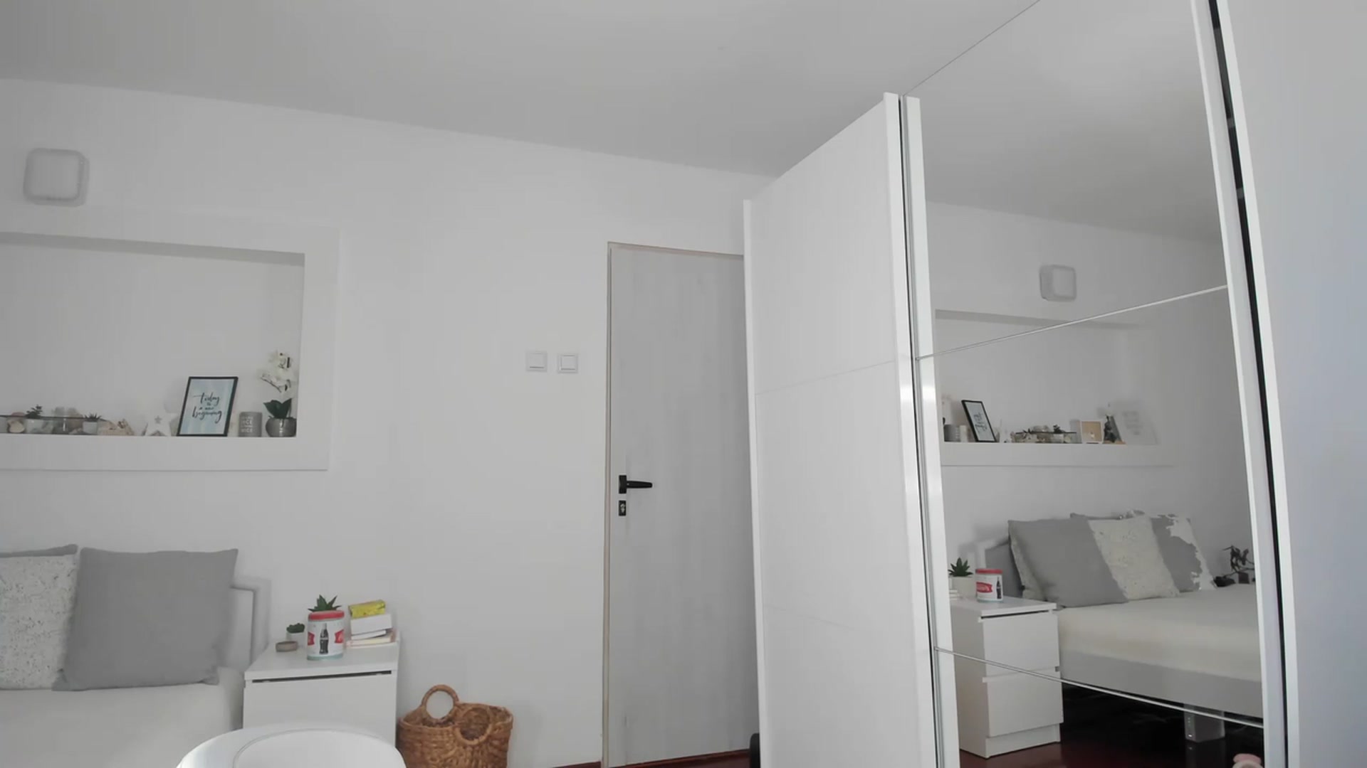 Gallery image thumbnail from LilieBirthday's myfreecams stream on, 05/20/2023, 18:26 image 20 of 20