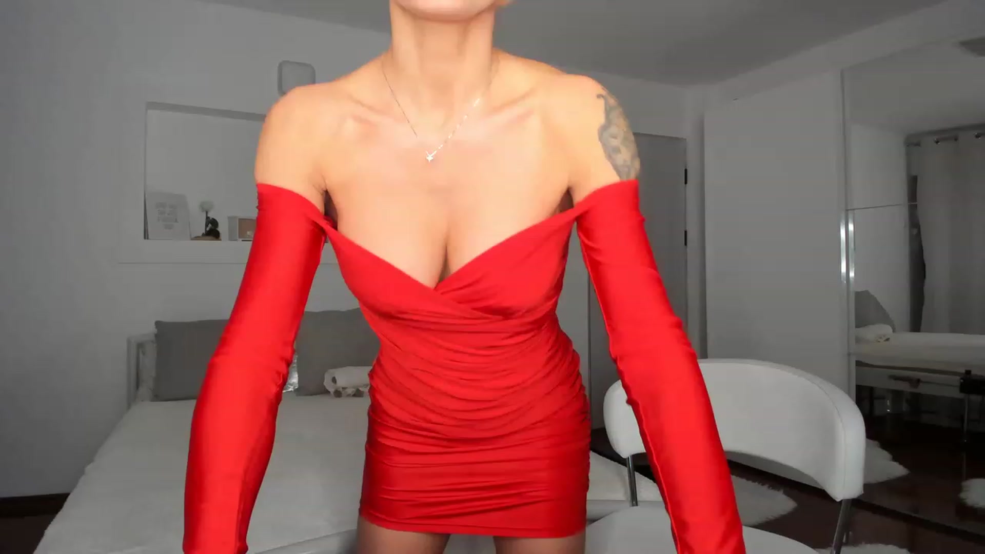 Gallery image thumbnail from Lilie_'s myfreecams stream on, 02/04/2023, 19:17 image 2 of 20