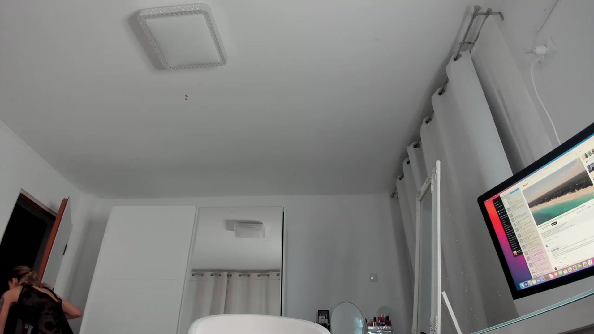 Gallery image thumbnail from Lilie_'s myfreecams stream on, 03/05/2023, 17:07 image 10 of 20