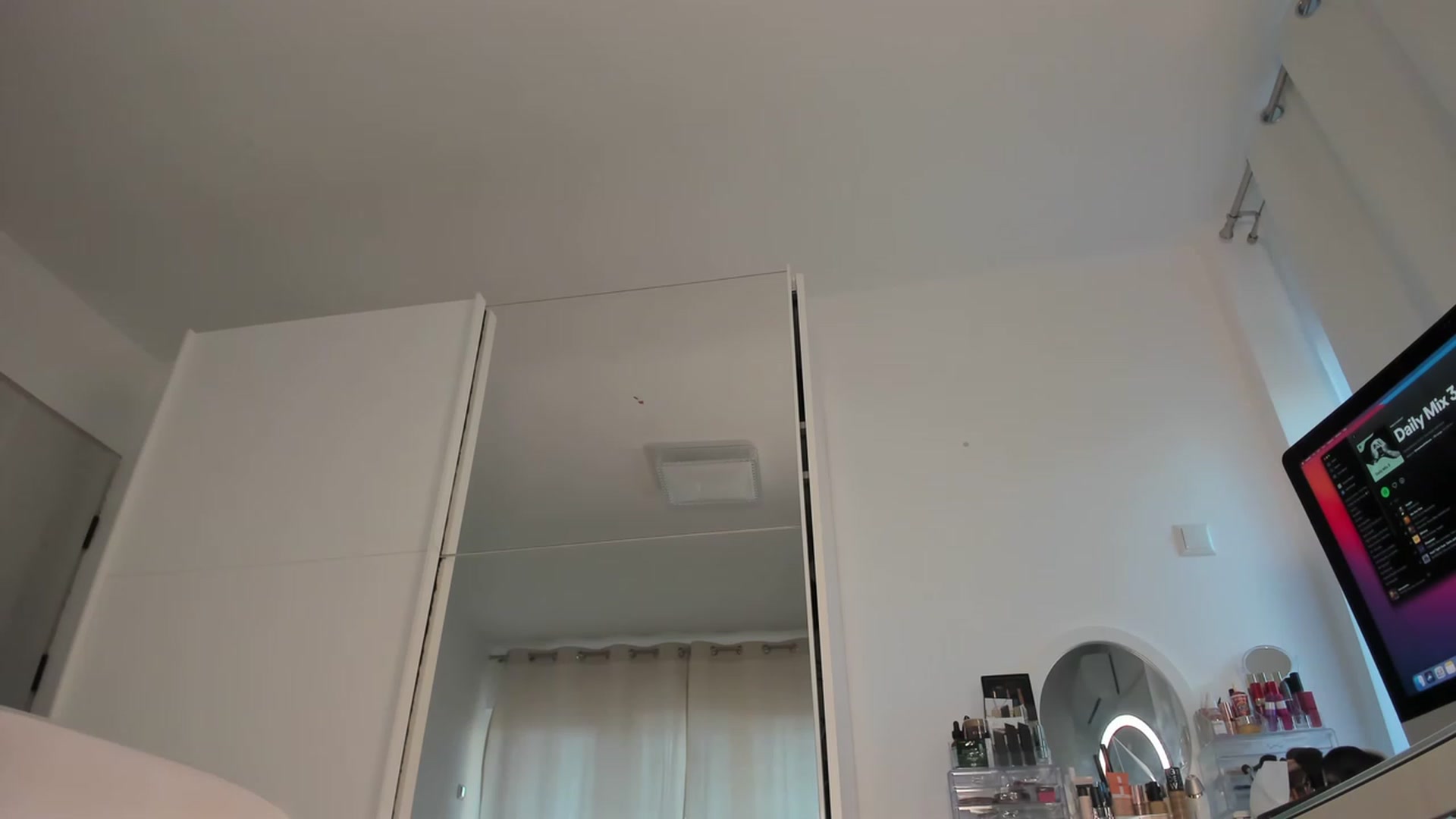 Gallery image thumbnail from Lilie_'s myfreecams stream on, 04/29/2023, 18:25 image 2 of 20