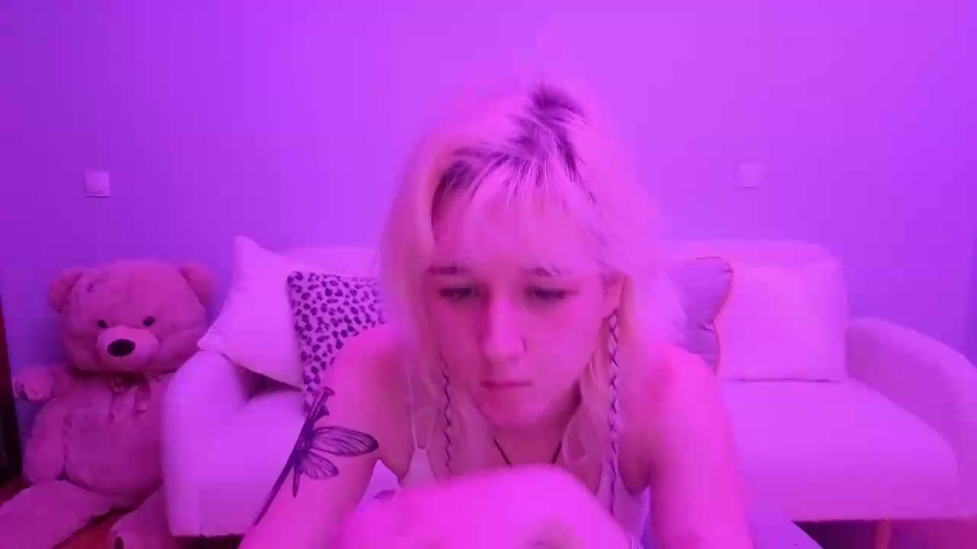 Gallery image thumbnail from Liliia's myfreecams stream on, 05/24/2026, 17:49 image 9 of 20