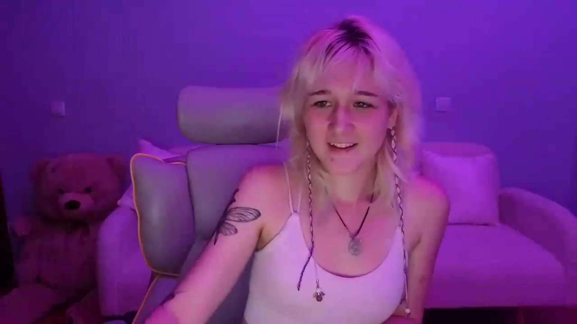 Gallery image thumbnail from Liliia's myfreecams stream on, 05/24/2026, 17:49 image 16 of 20